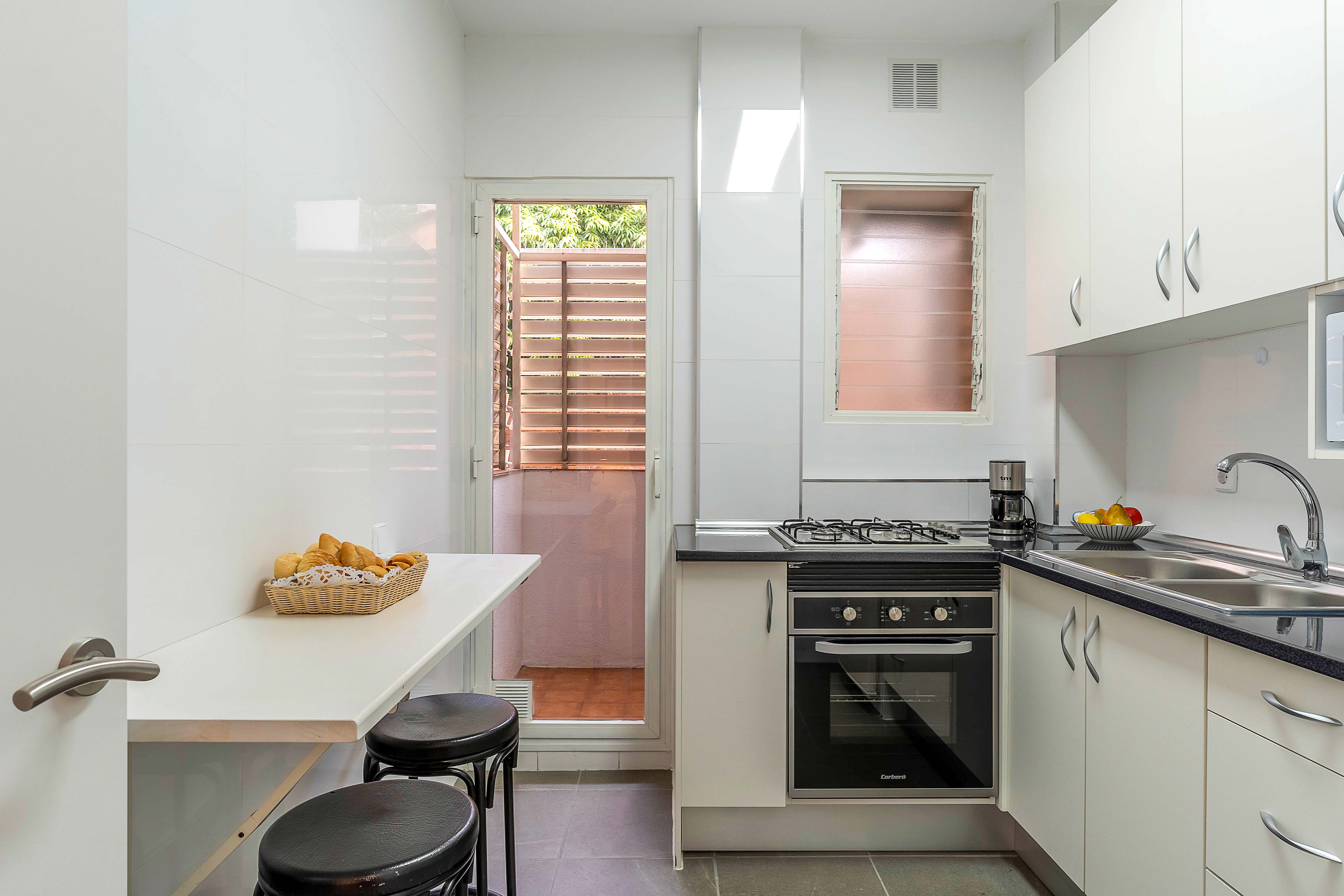 Apartment Capacity 4