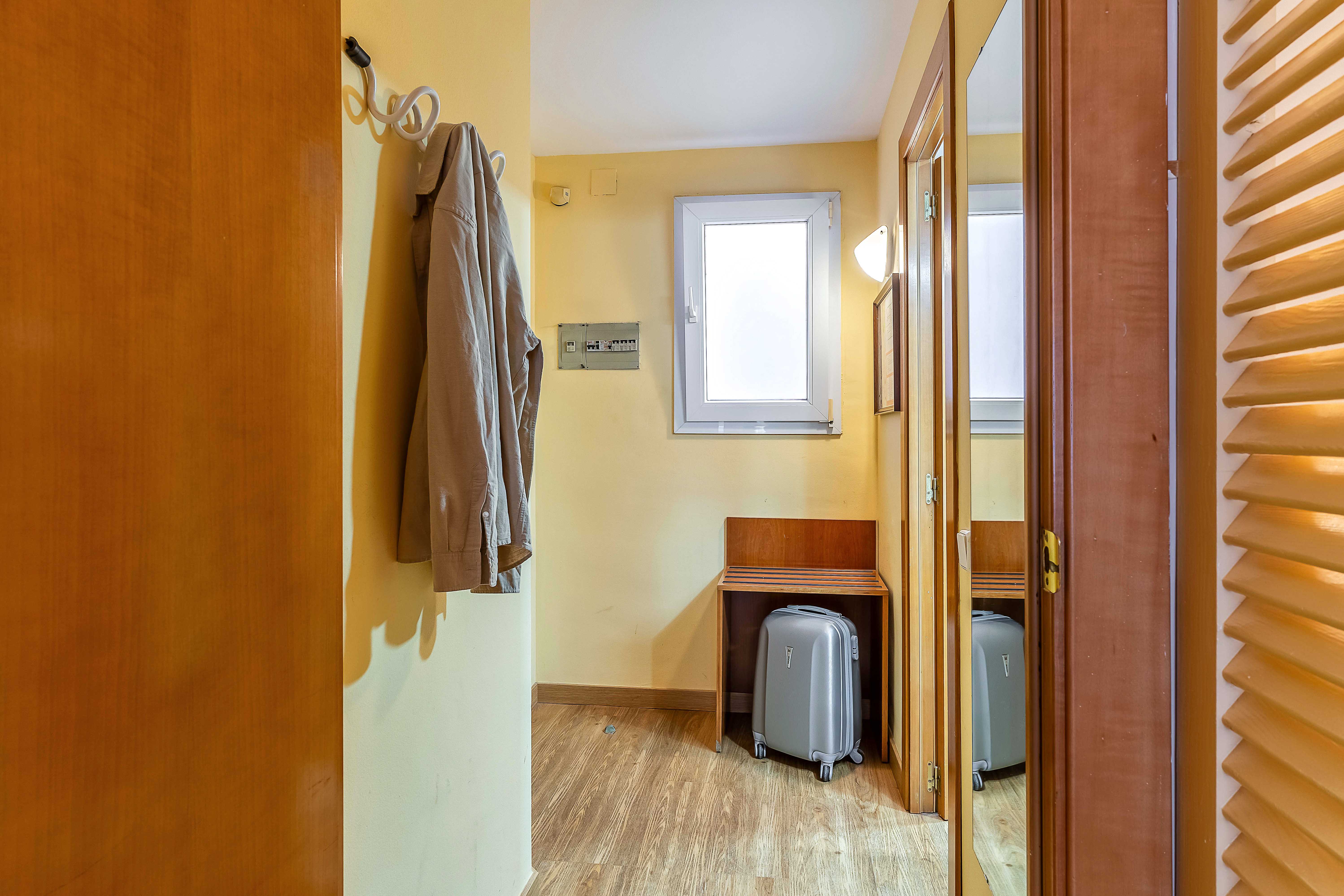 Apartment Capacity 3