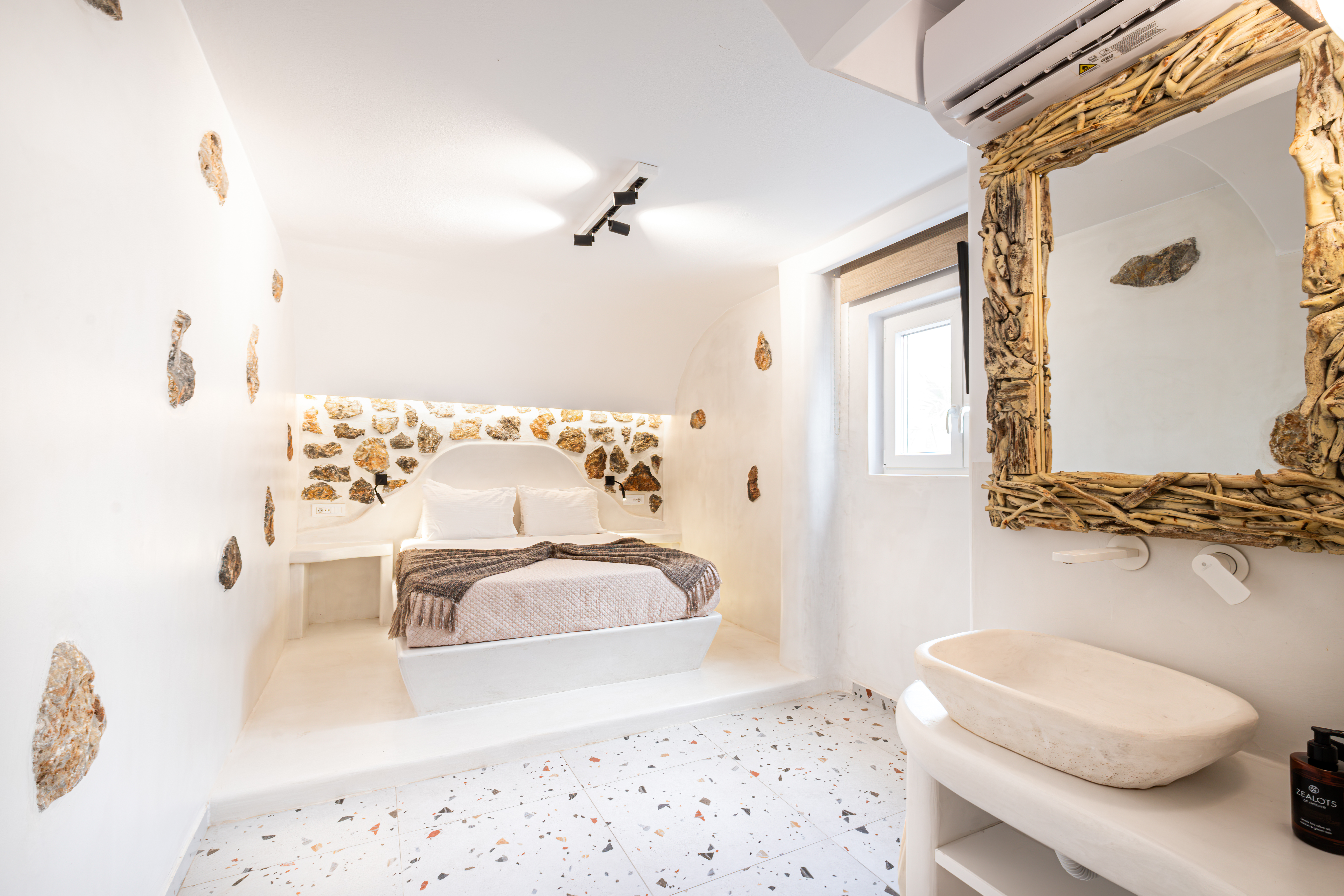 Suite Two Bedrooms Two Bathrooms