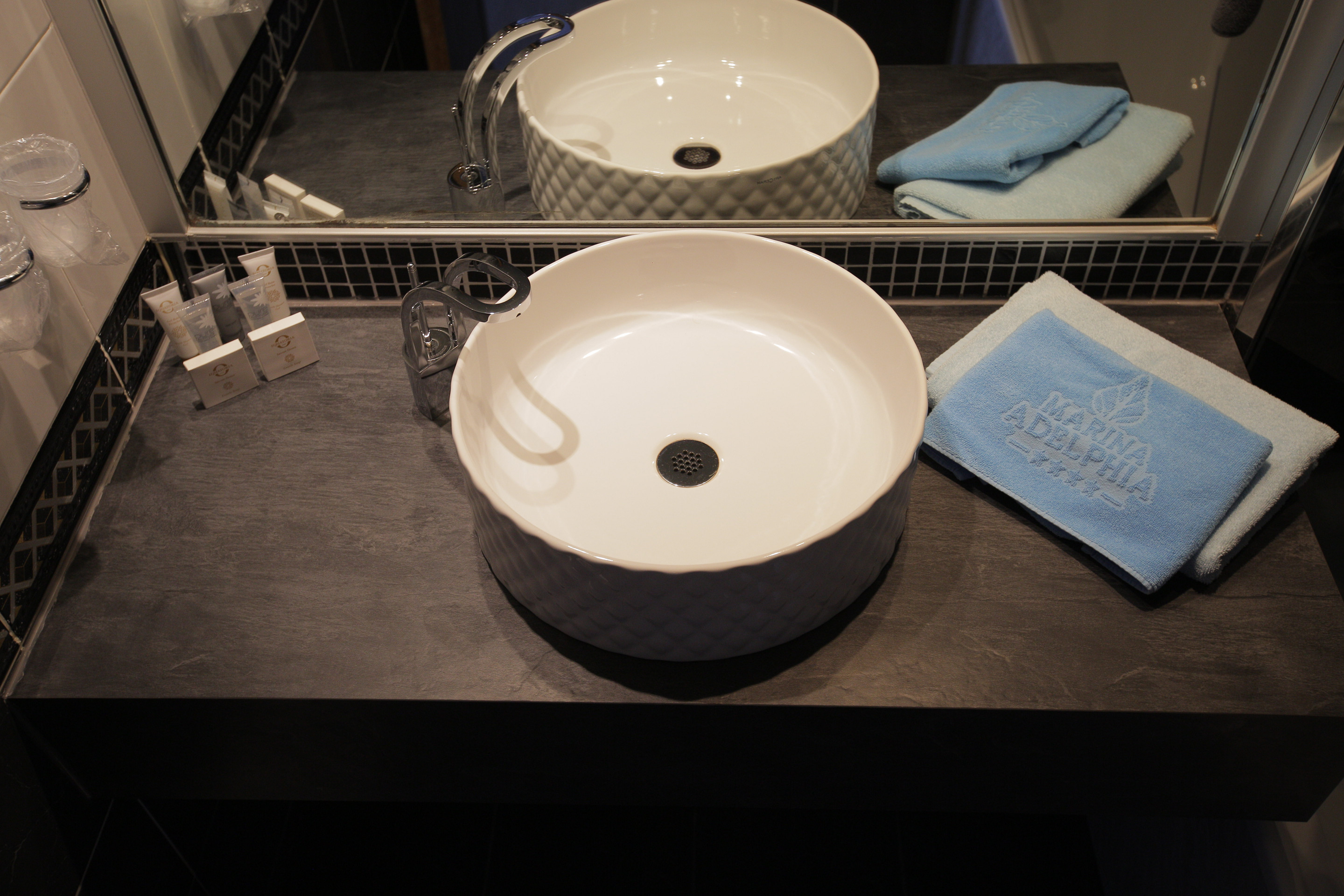 Family Room Lake View