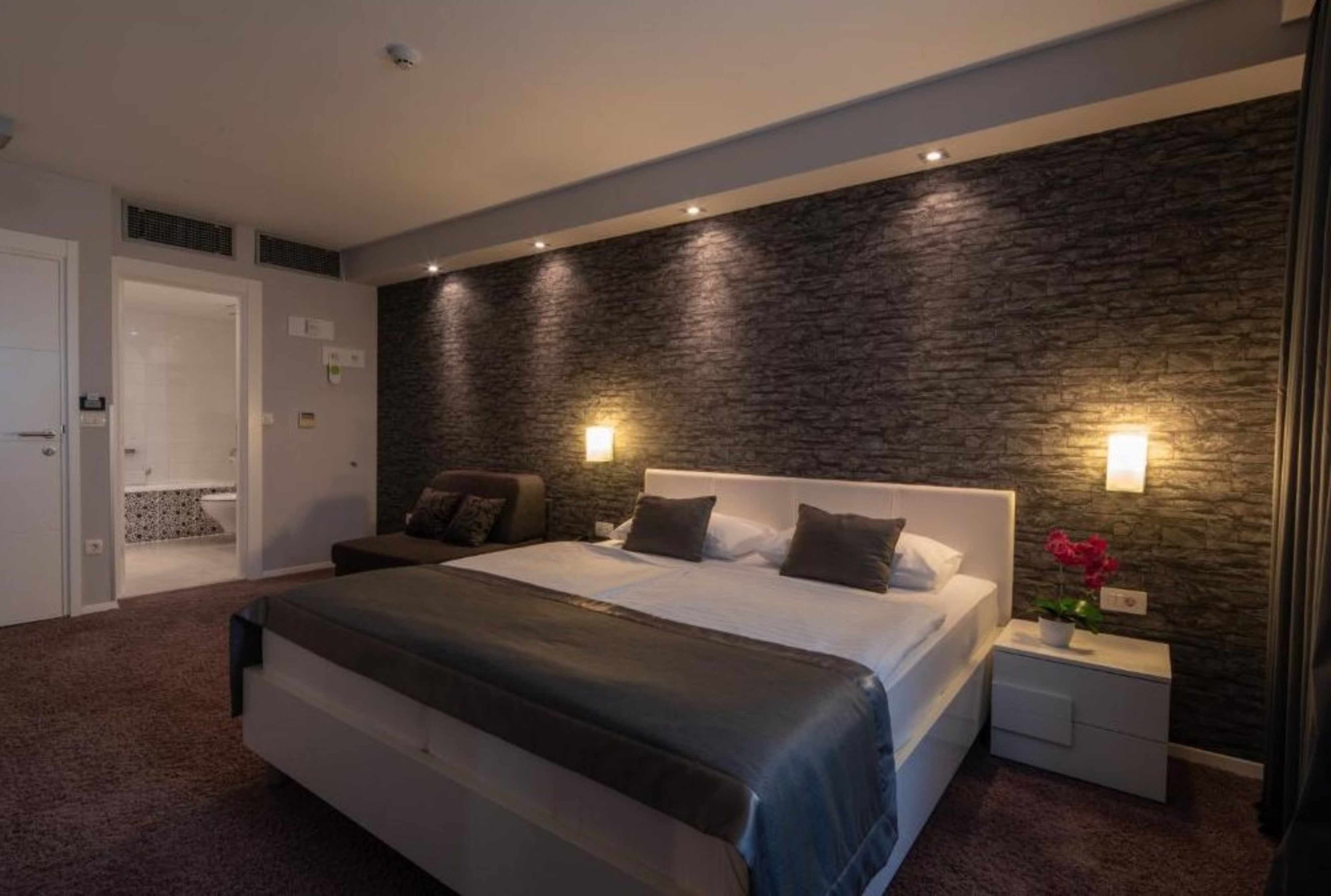 Junior Suite Side Sea View with Balcony