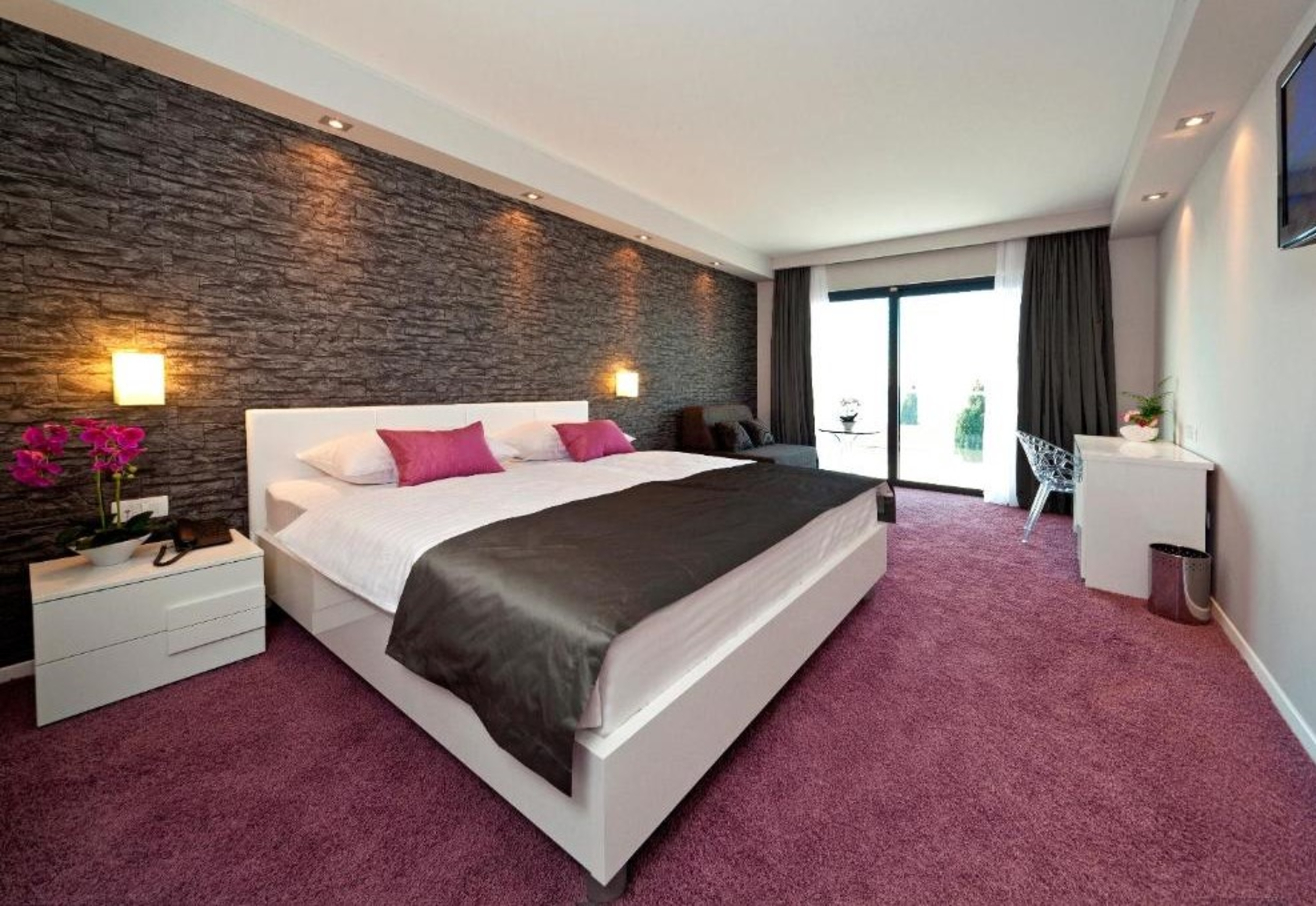 Junior Suite Side Sea View with Balcony