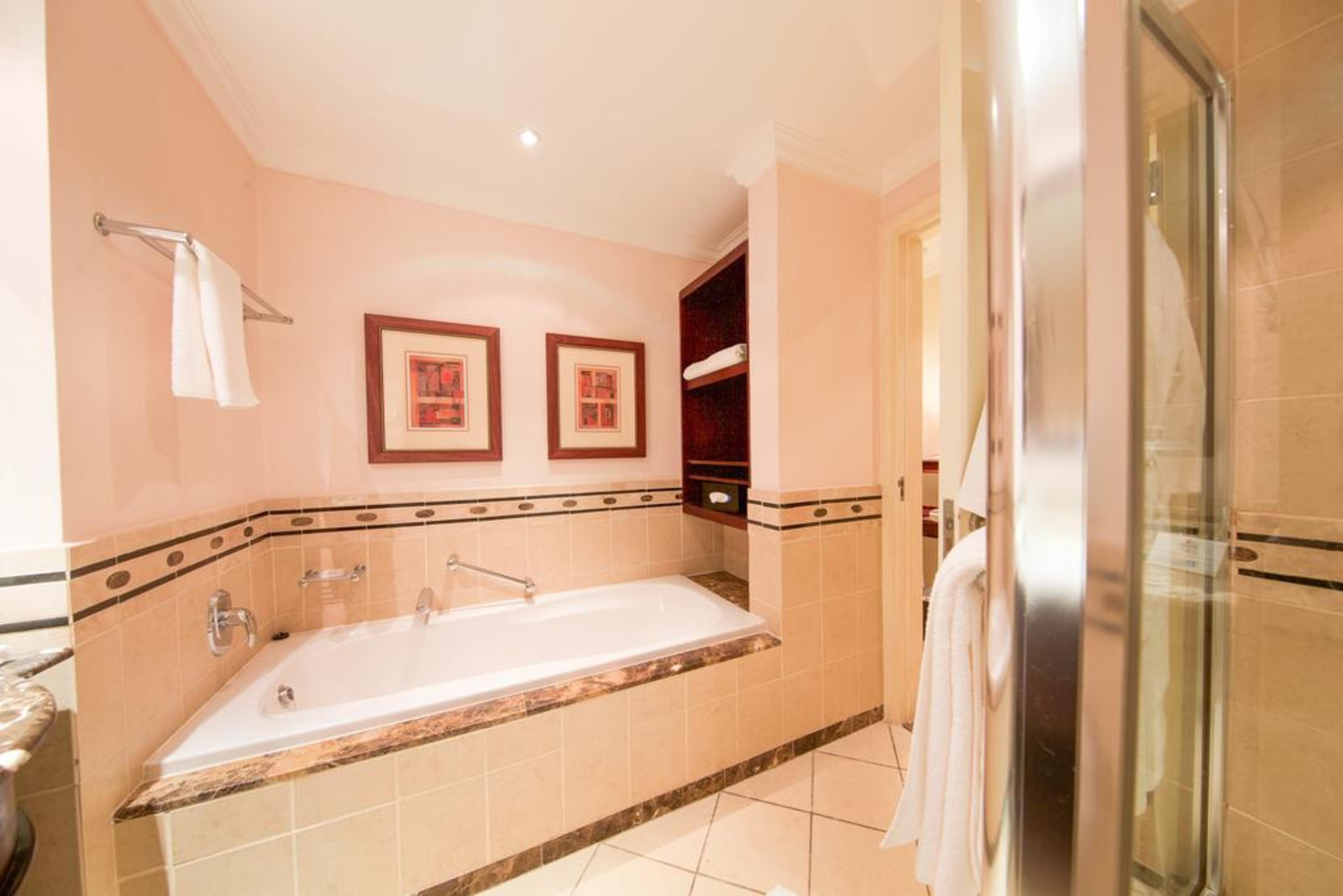 Junior Suite Capacity 2