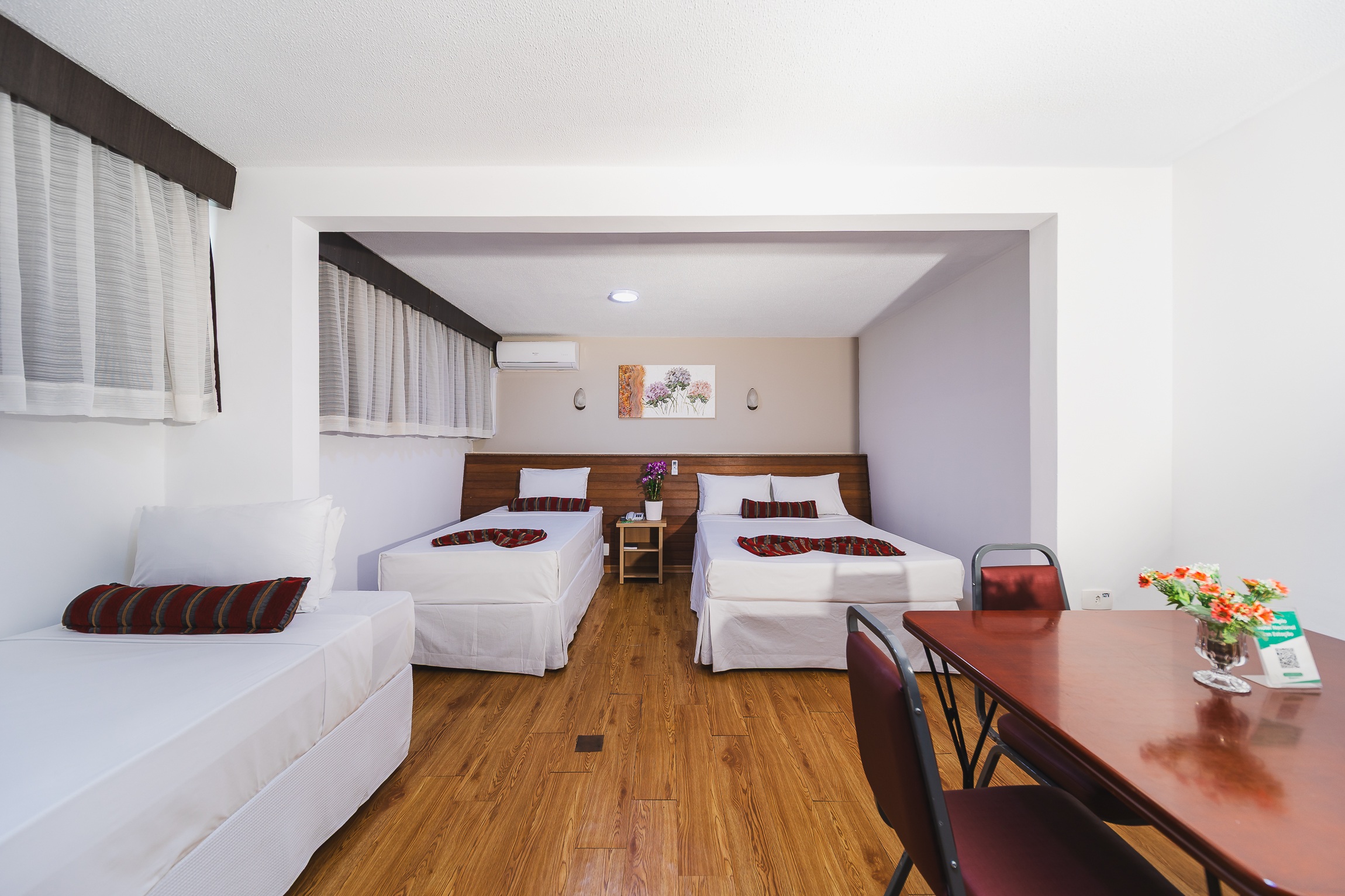 Family Room Capacity 7