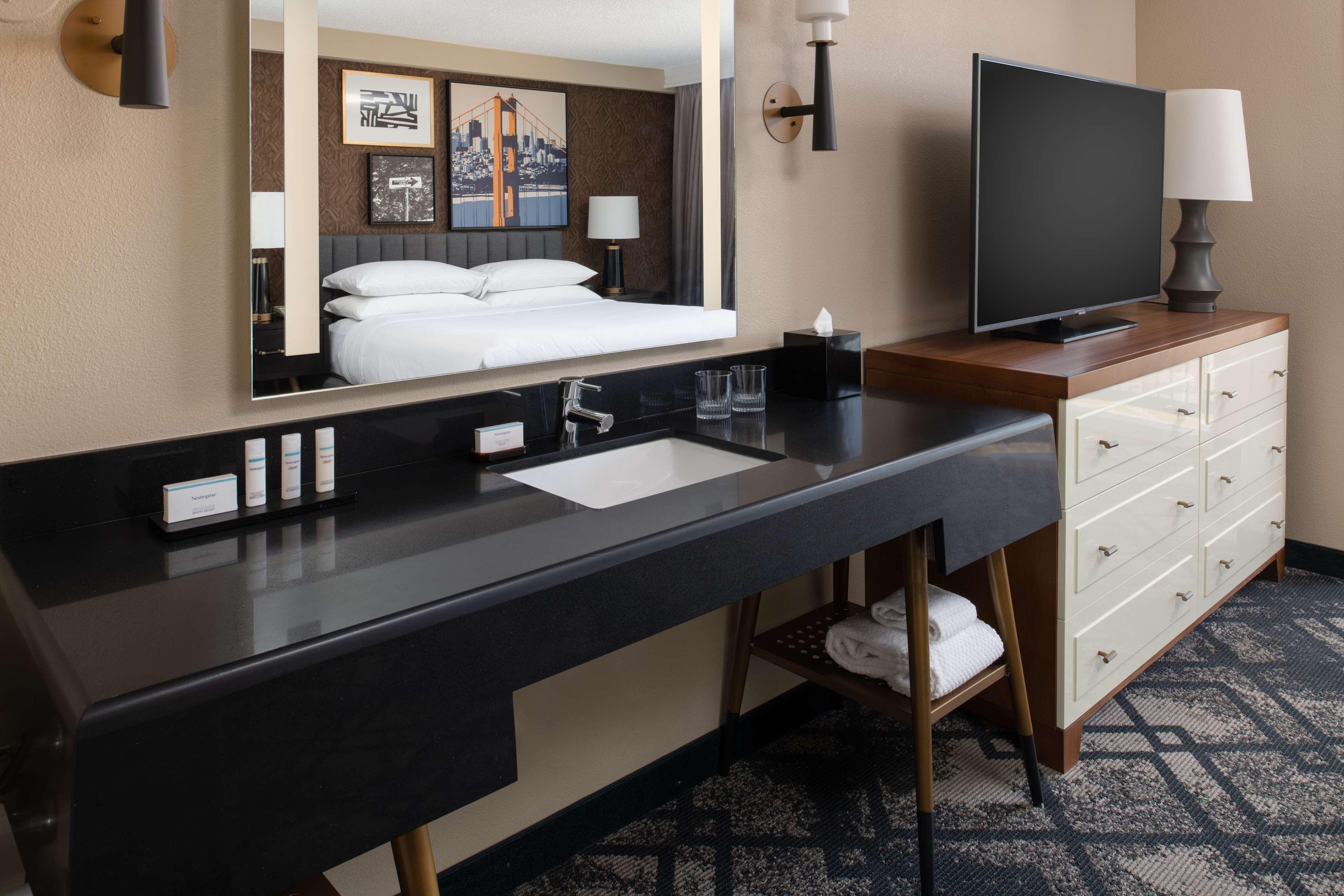 Suite King Bed One Bedroom 