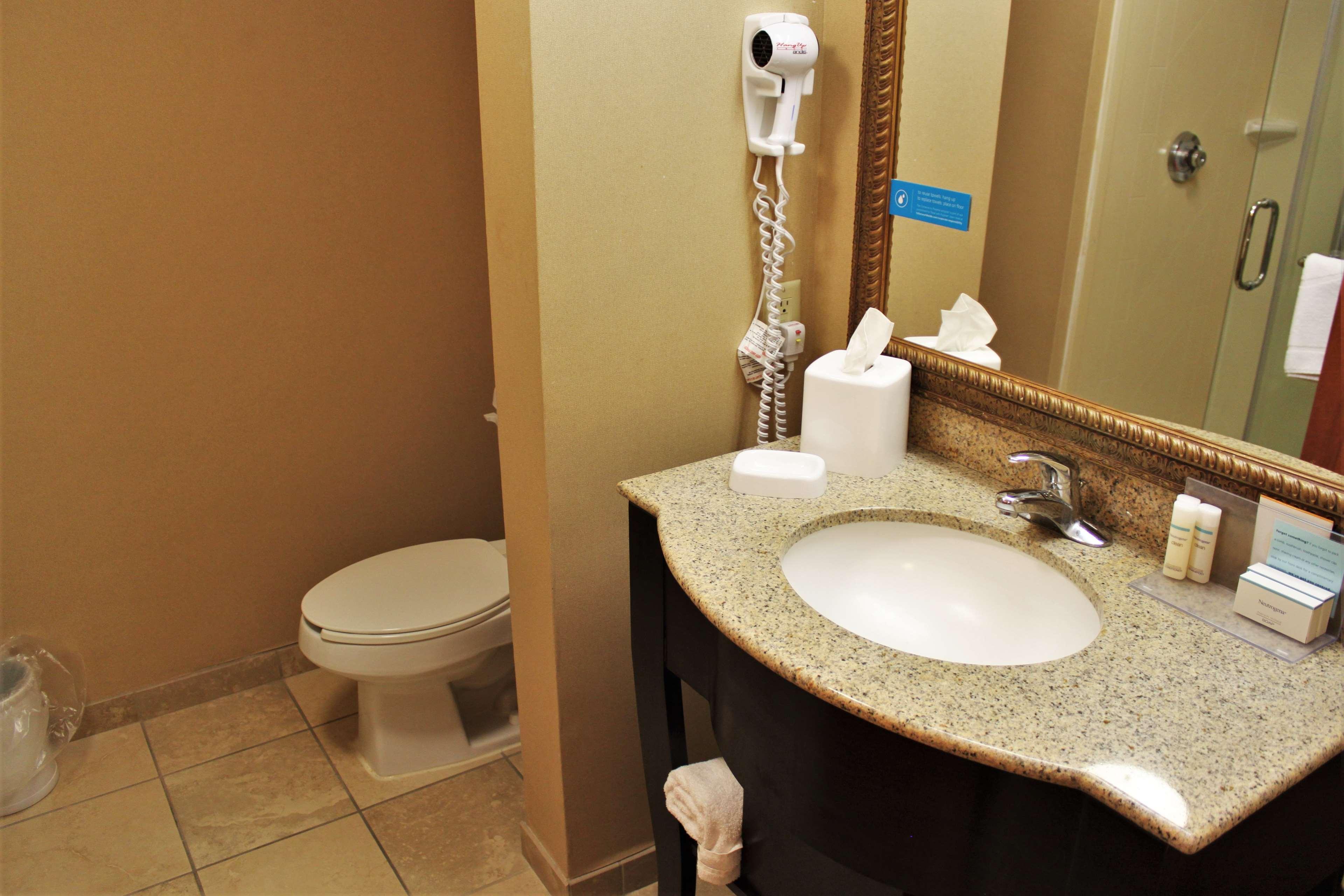 Double Deluxe King Bed