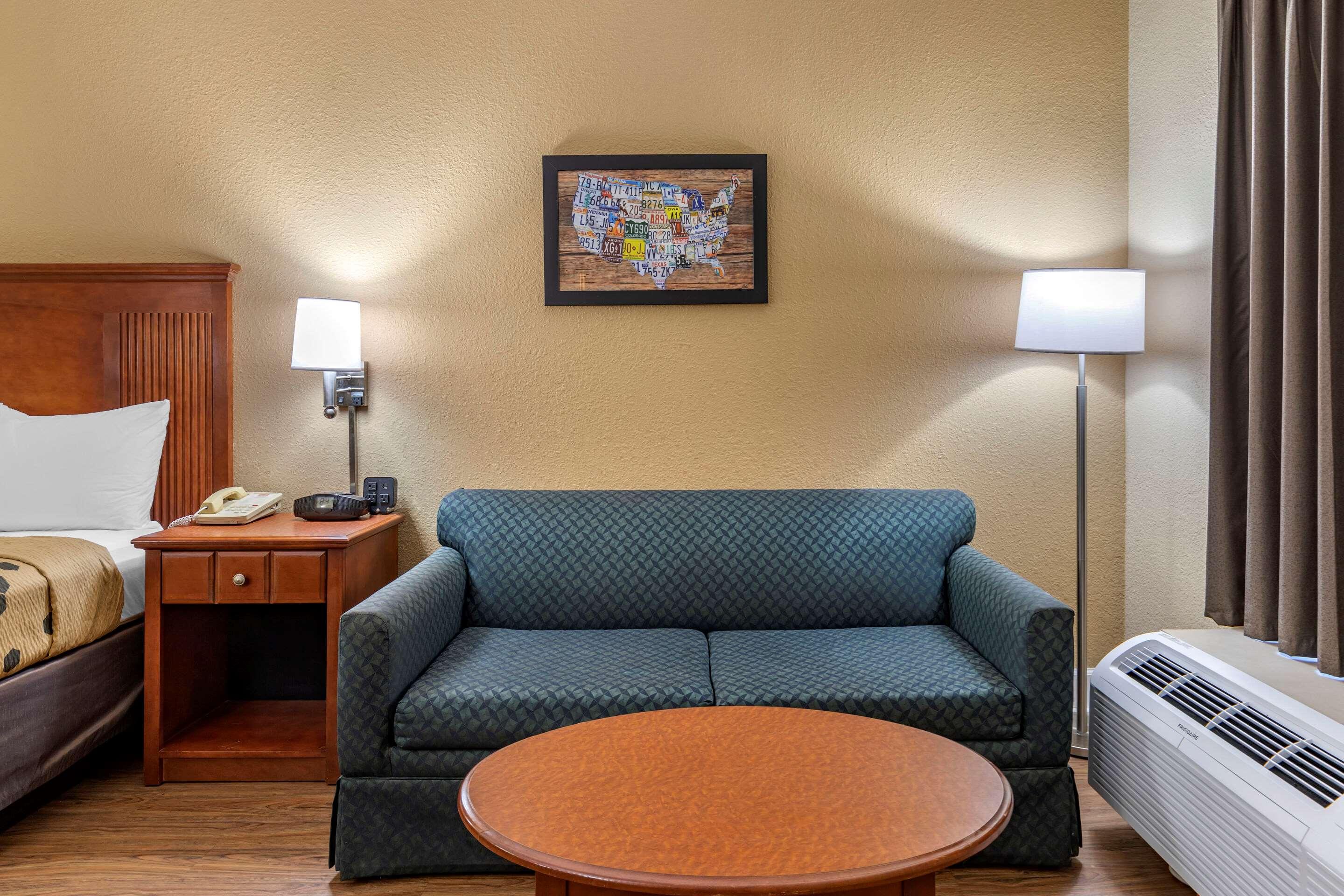 Double King Bed Non Smoking