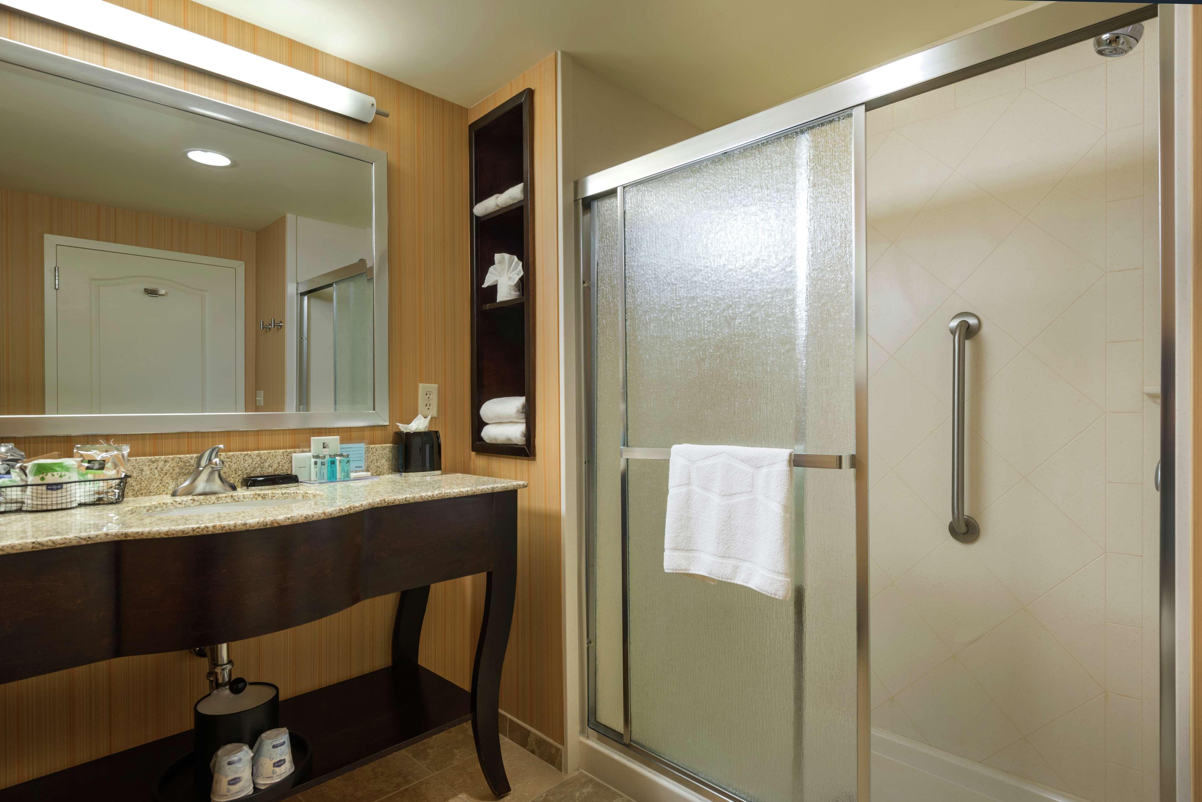 Studio Two Queen Beds