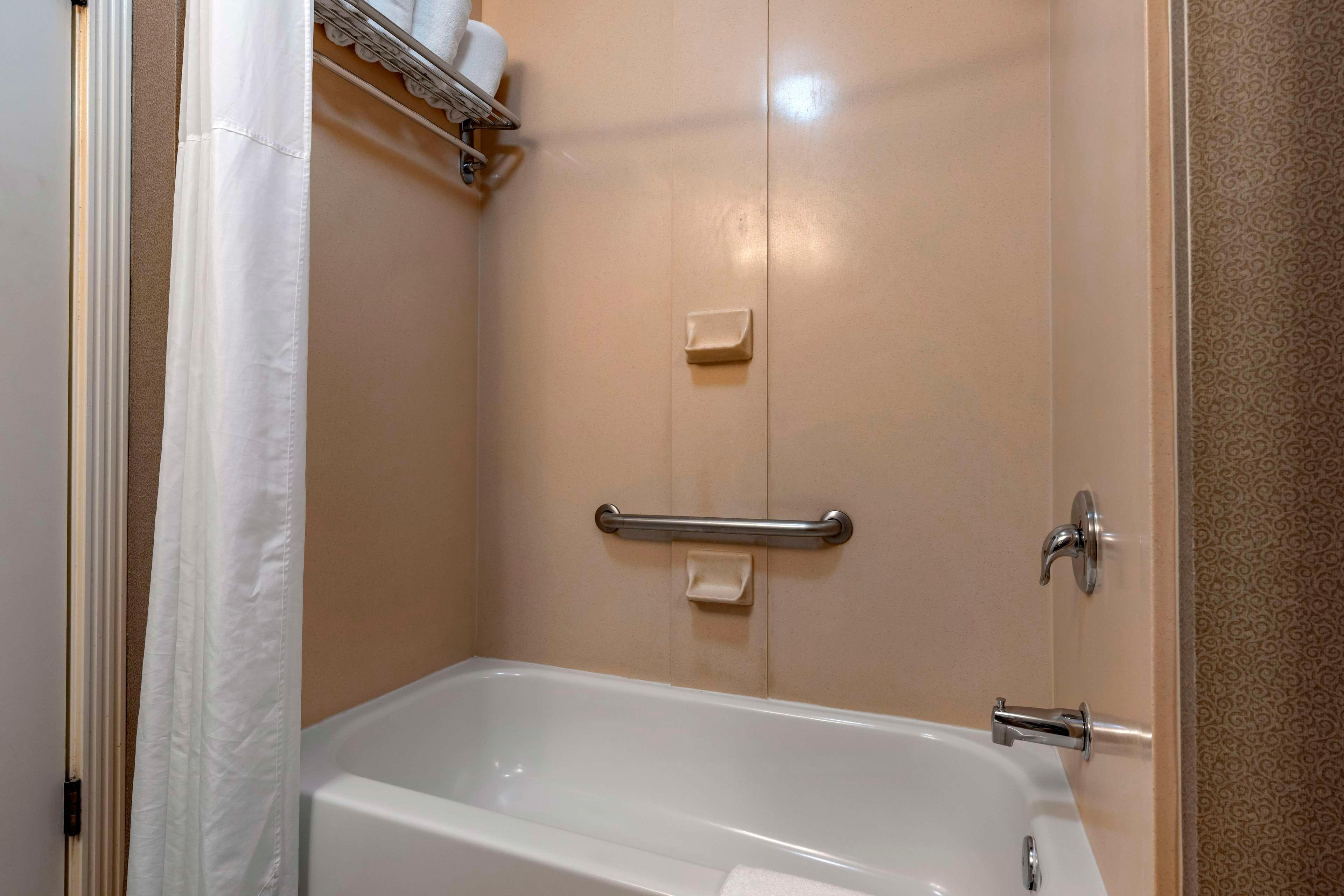 Double City View King Bed