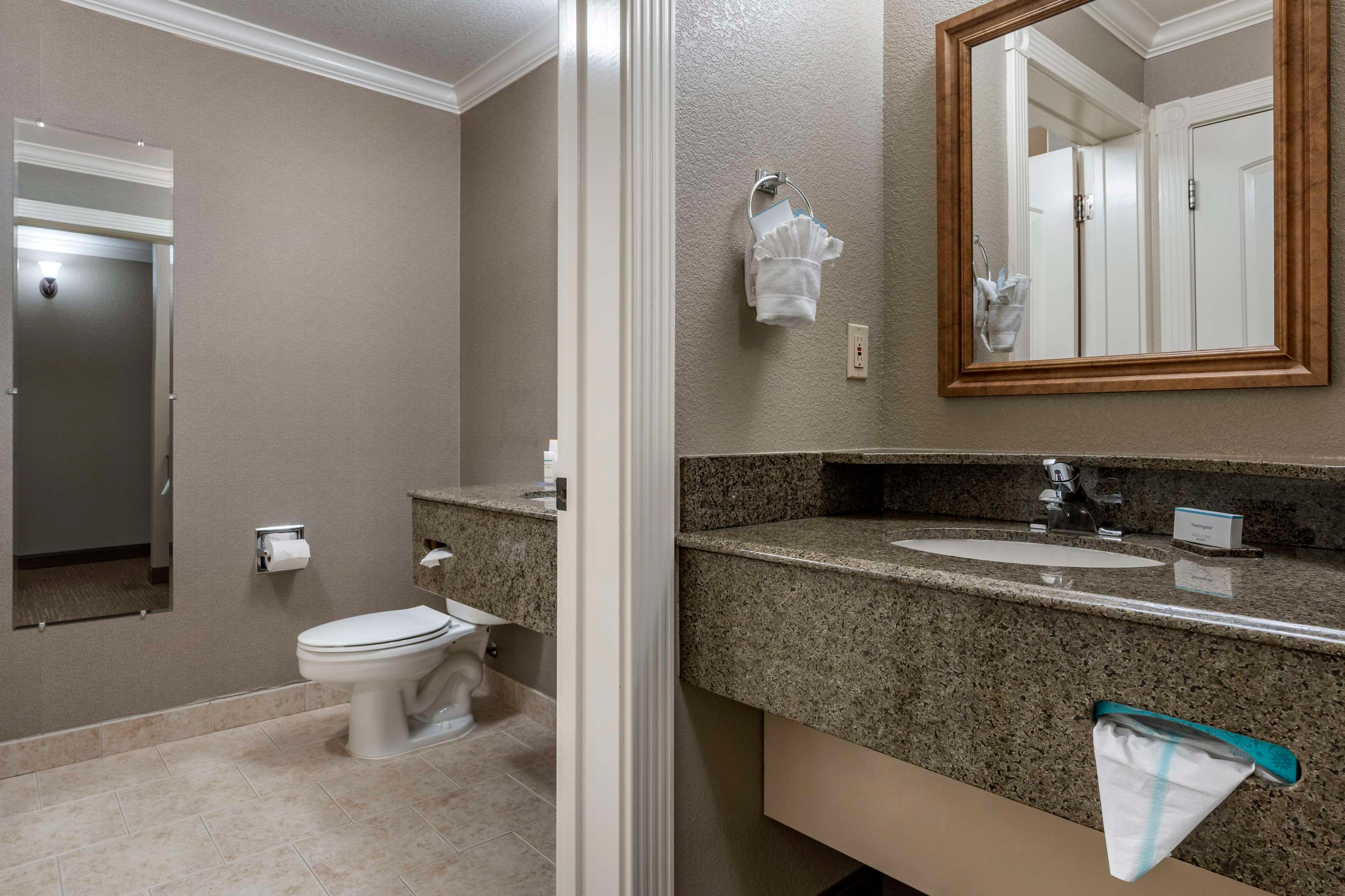 Double Two Queen Beds Non Smoking