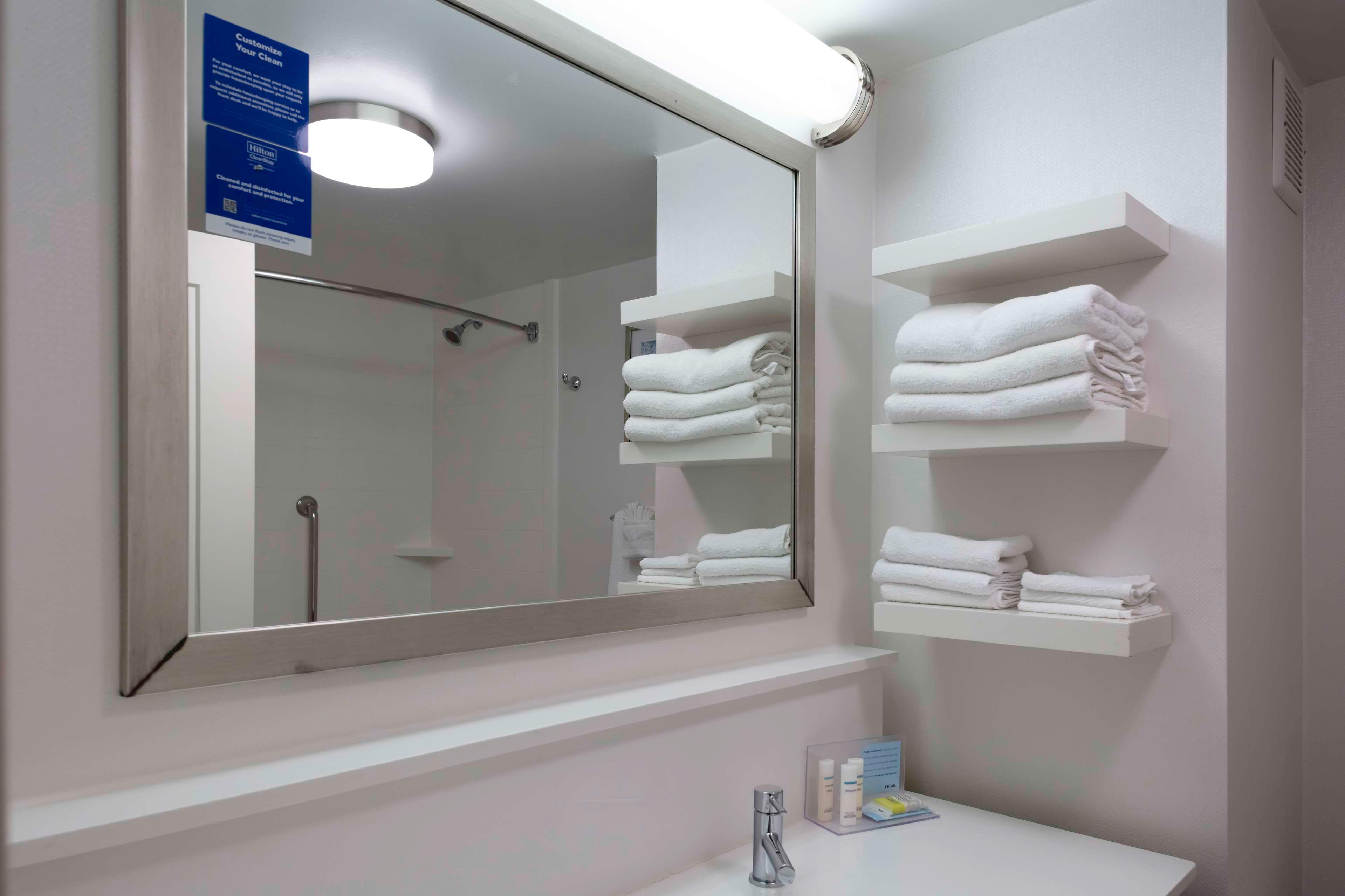 Double Two Queen Beds Non Smoking