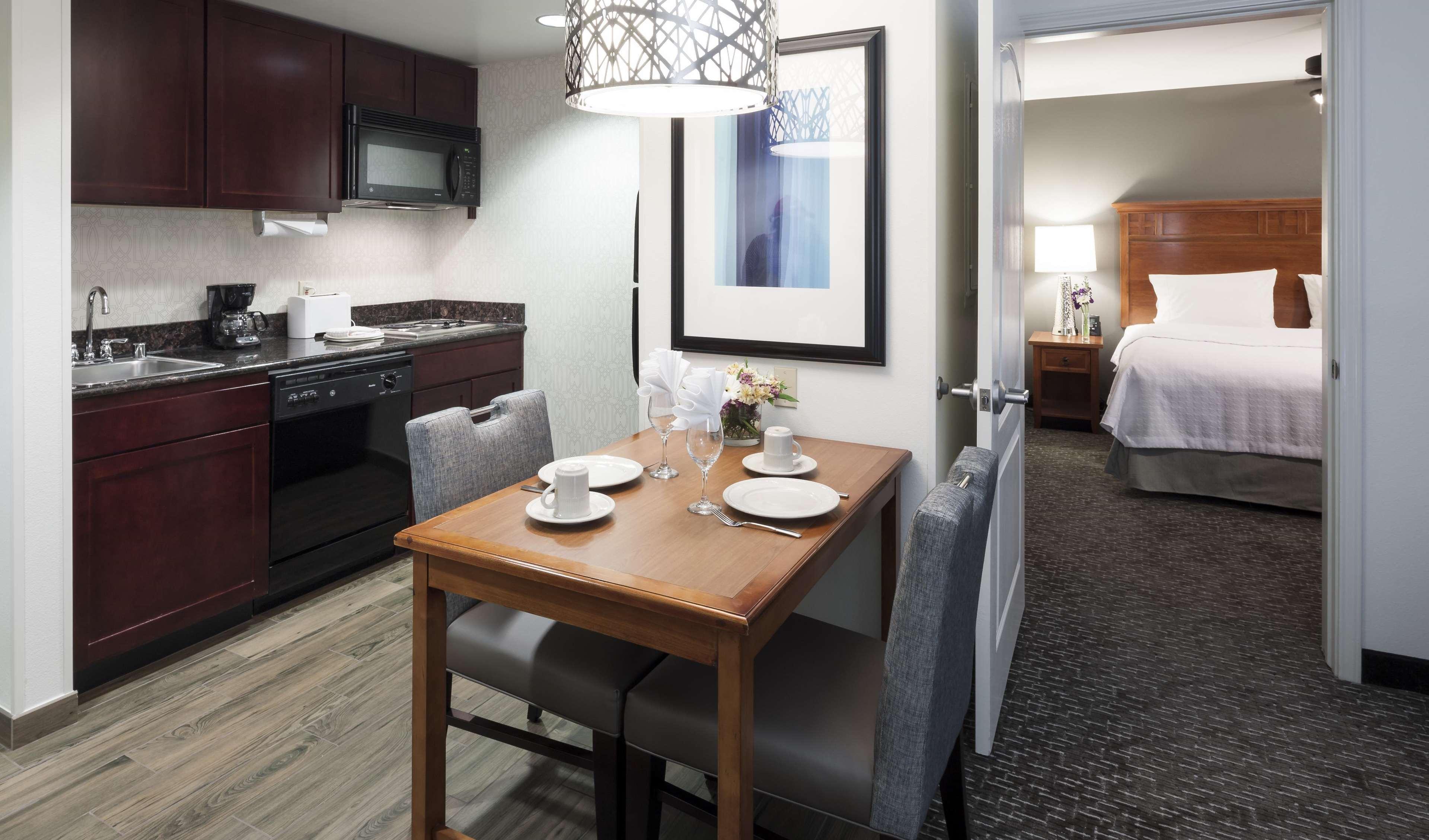 Studio Premium King Bed