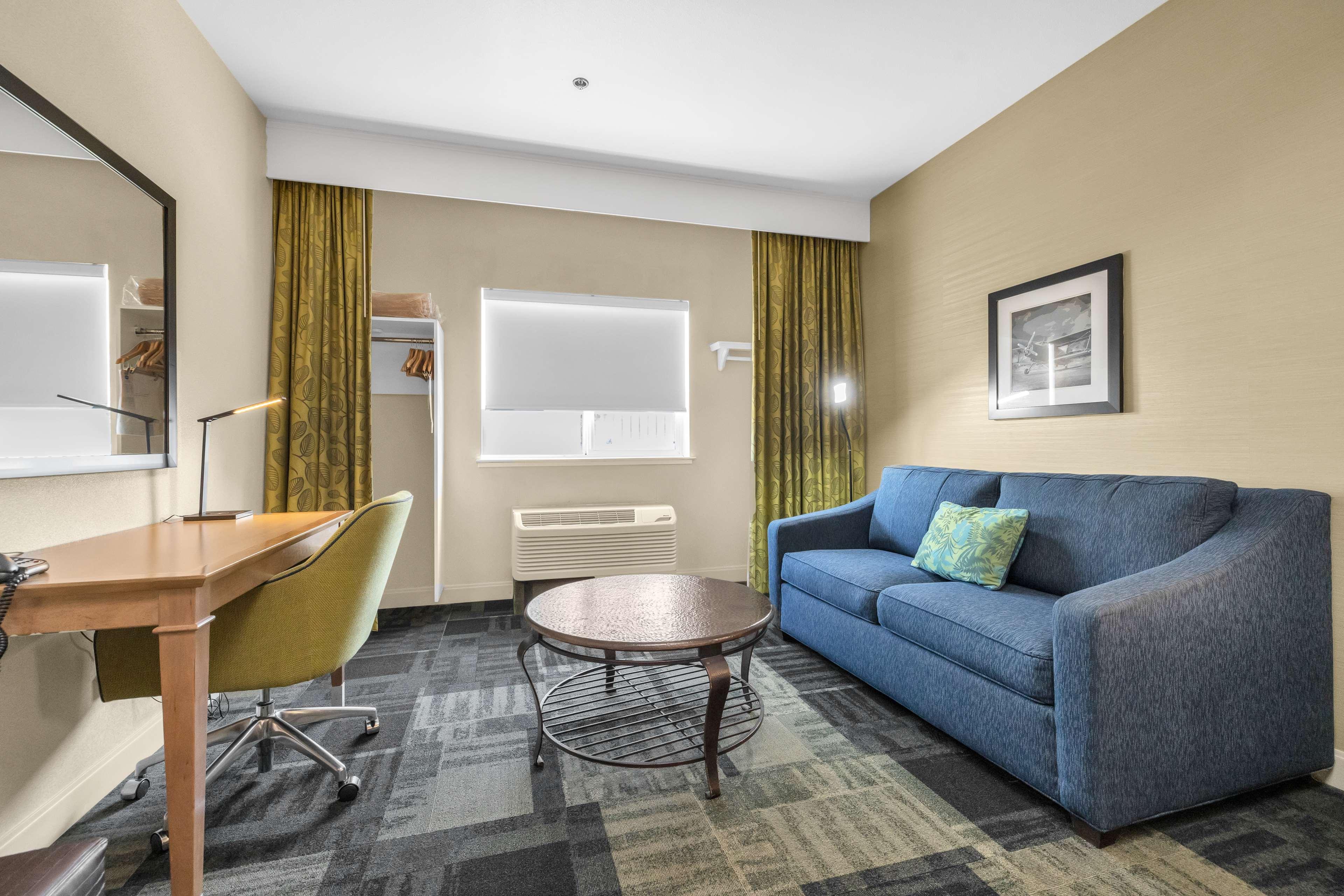 Studio King Size Bed