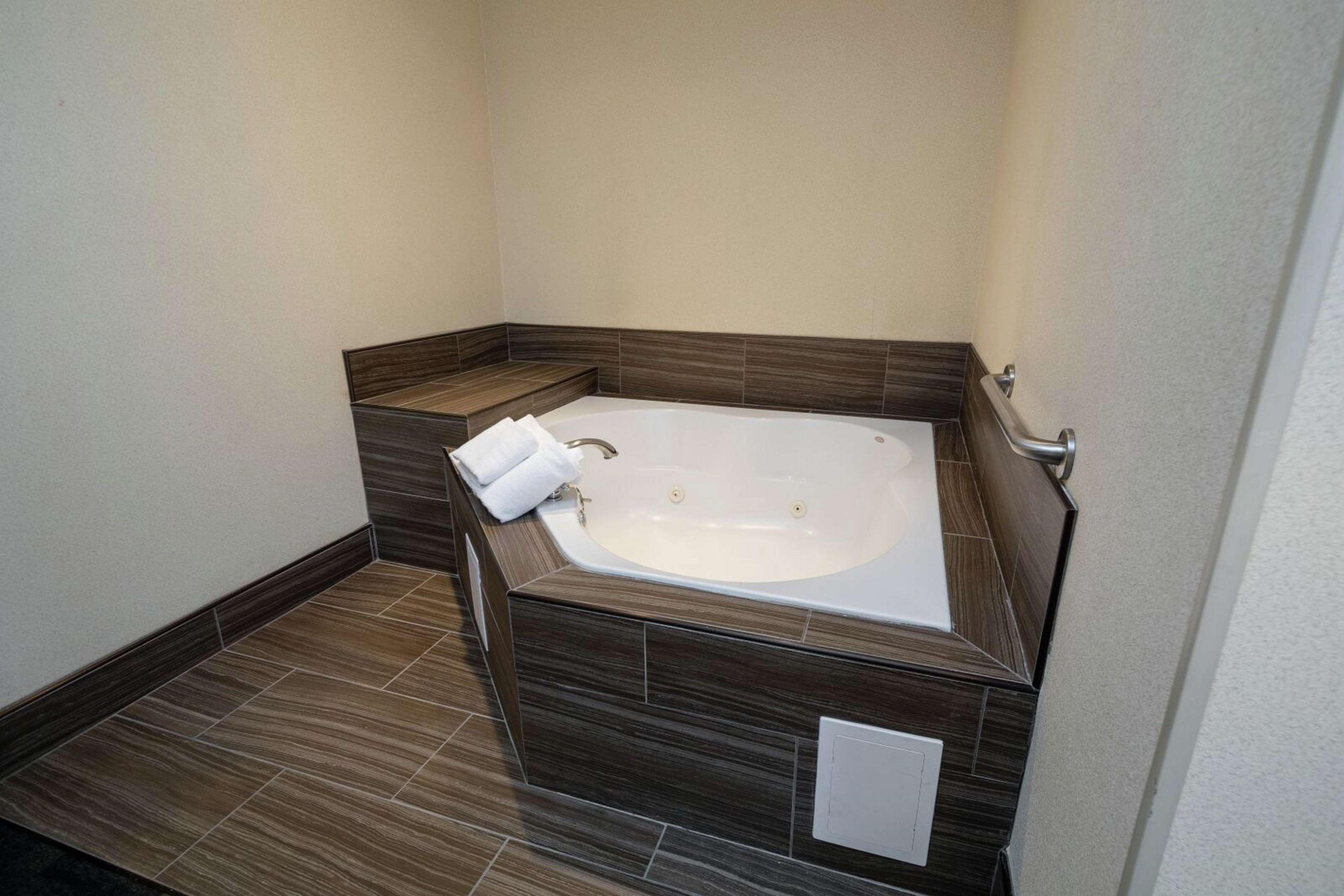 Double King Bed Non Smoking