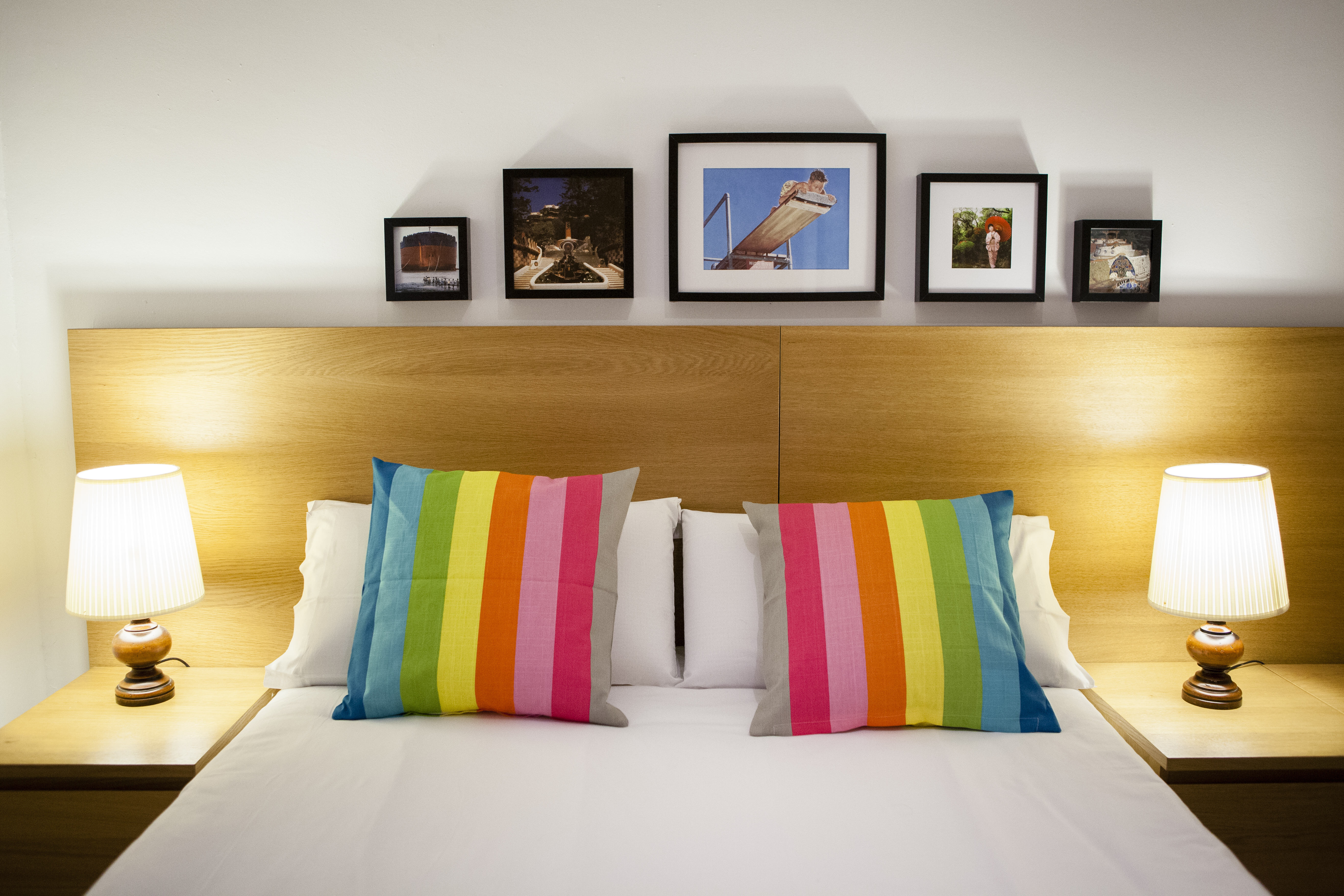 Apartment Four Bedrooms with More Than Three Bathrooms