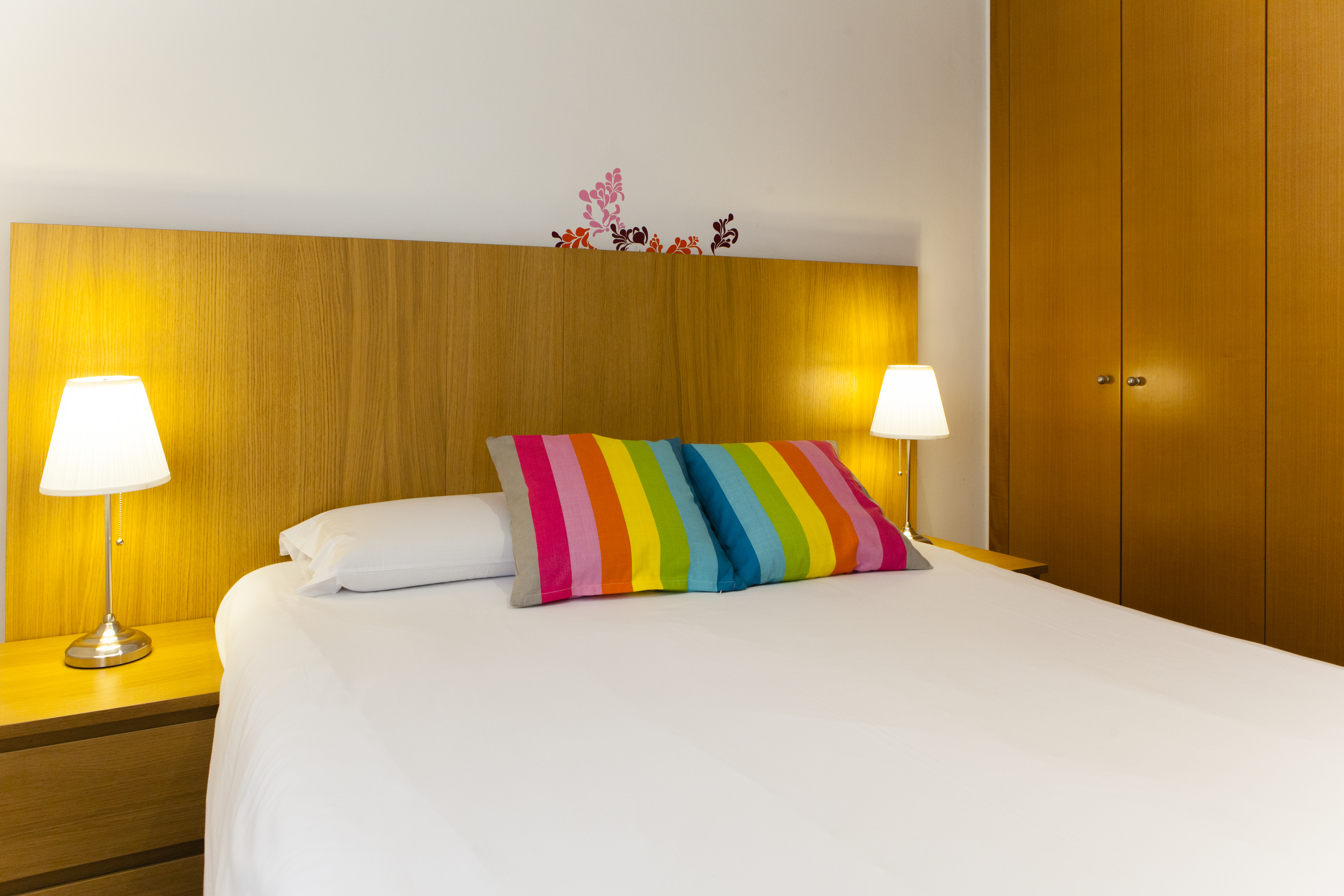 Apartment Four Bedrooms with More Than Three Bathrooms