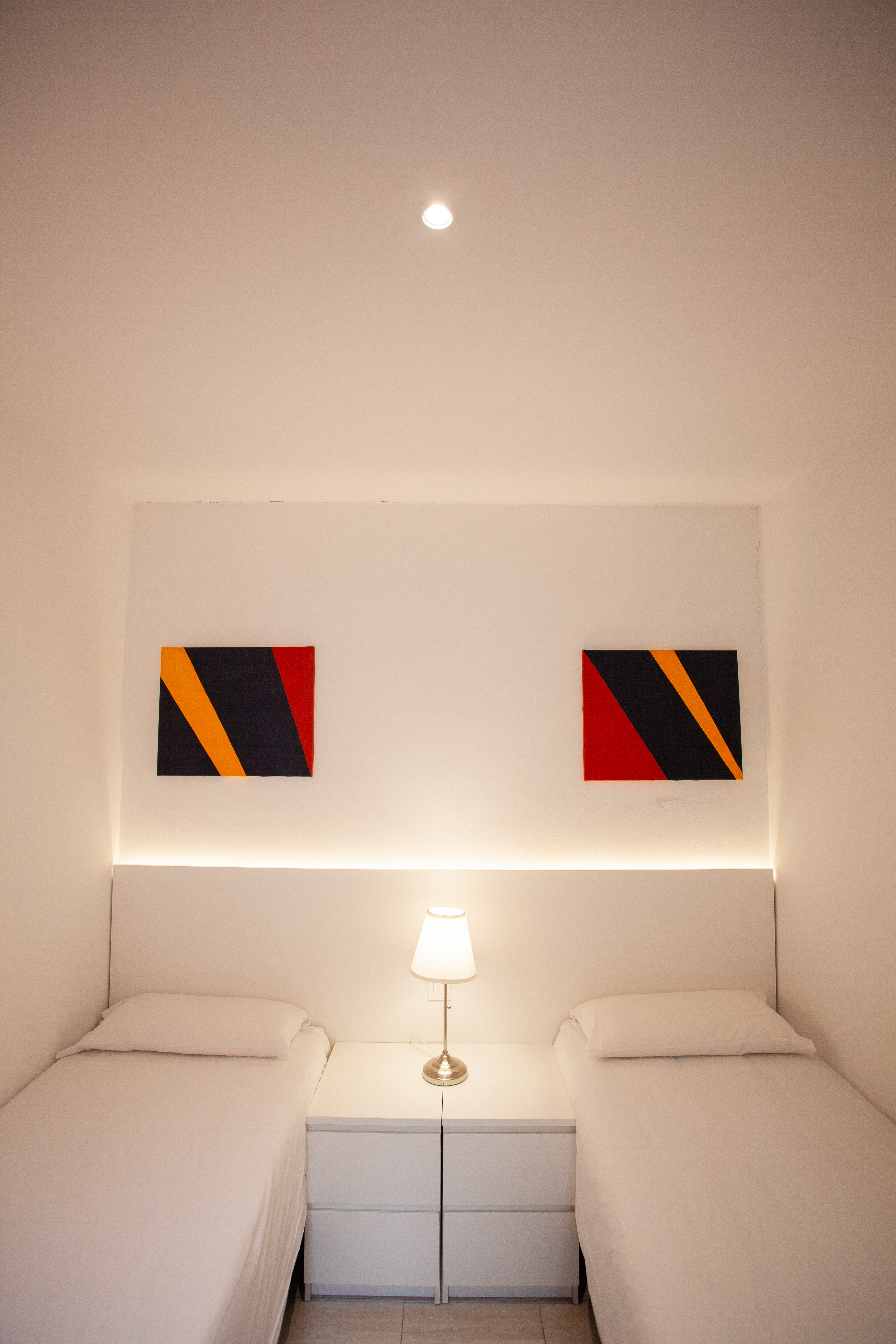 Apartment Four Bedrooms with More Than Three Bathrooms