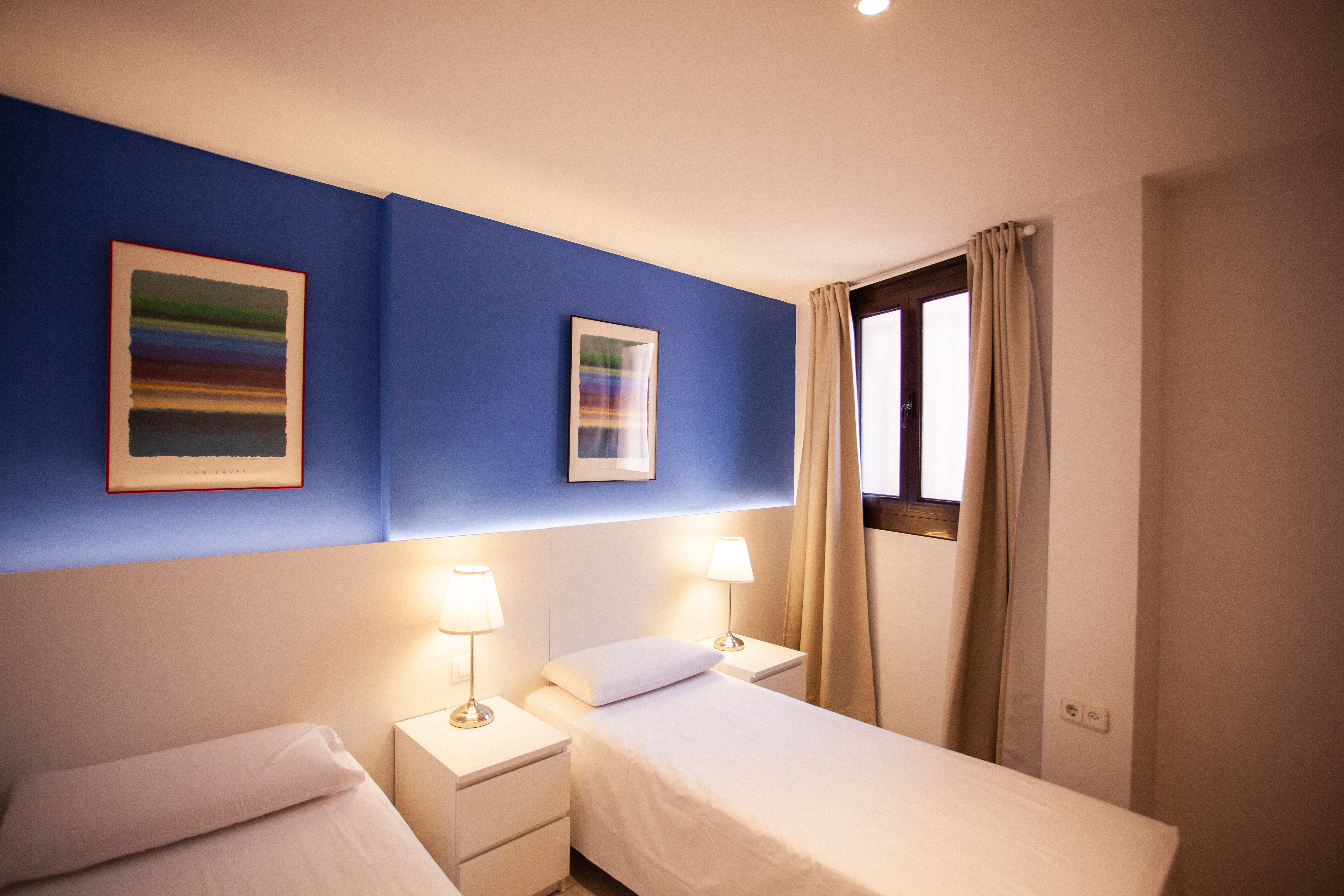 Apartment Four Bedrooms with More Than Three Bathrooms