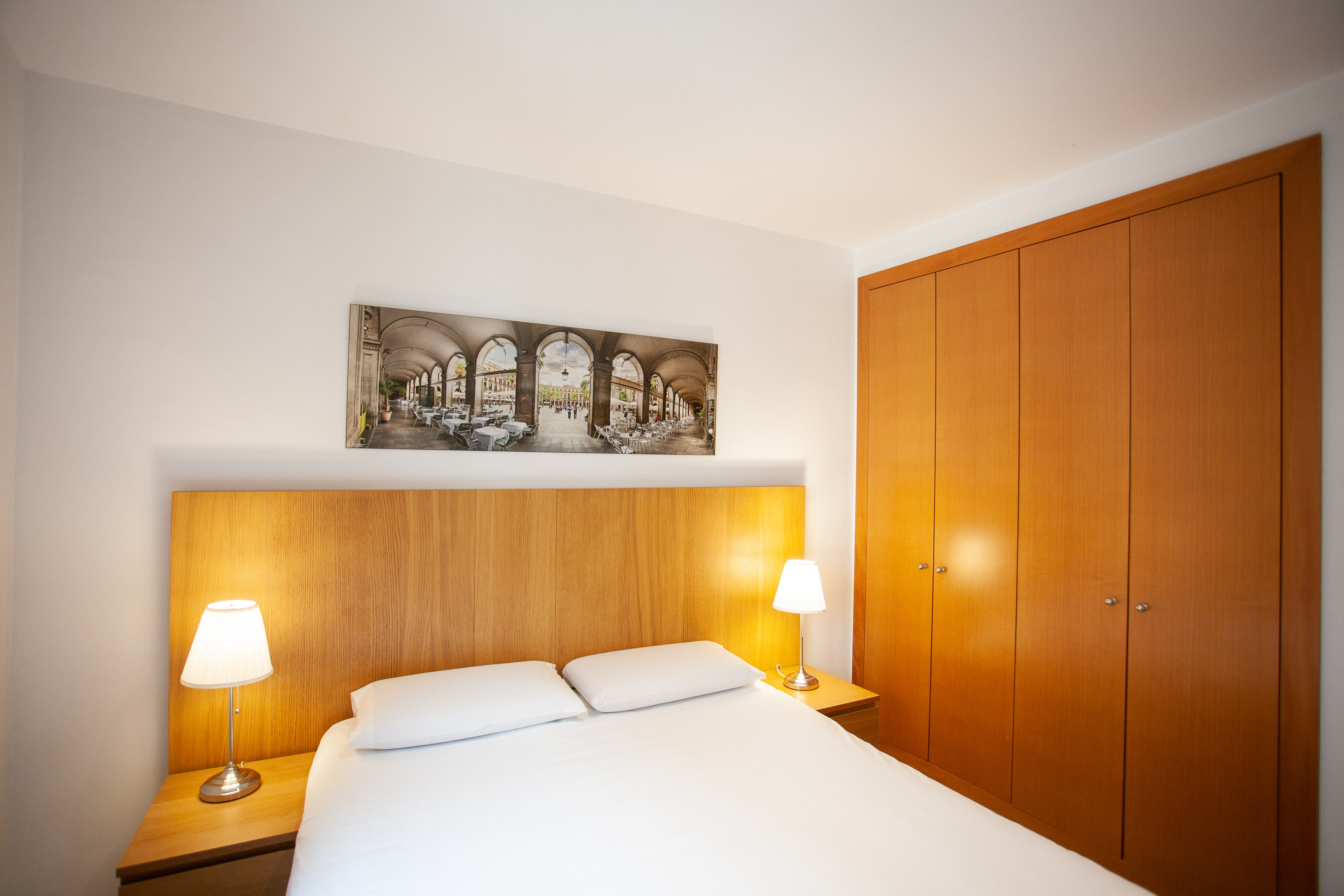 Apartment Four Bedrooms with More Than Three Bathrooms