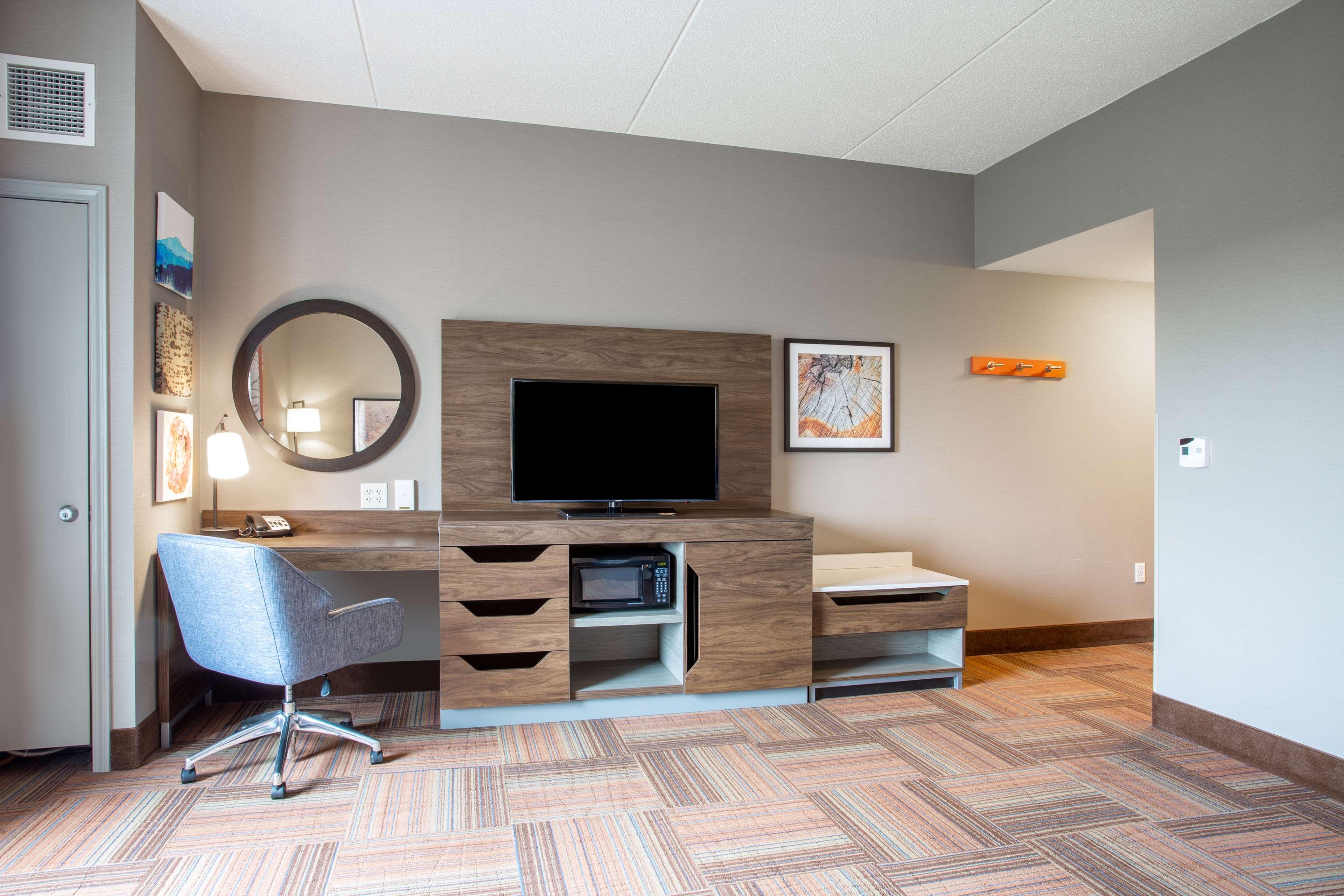 Double Deluxe King Bed