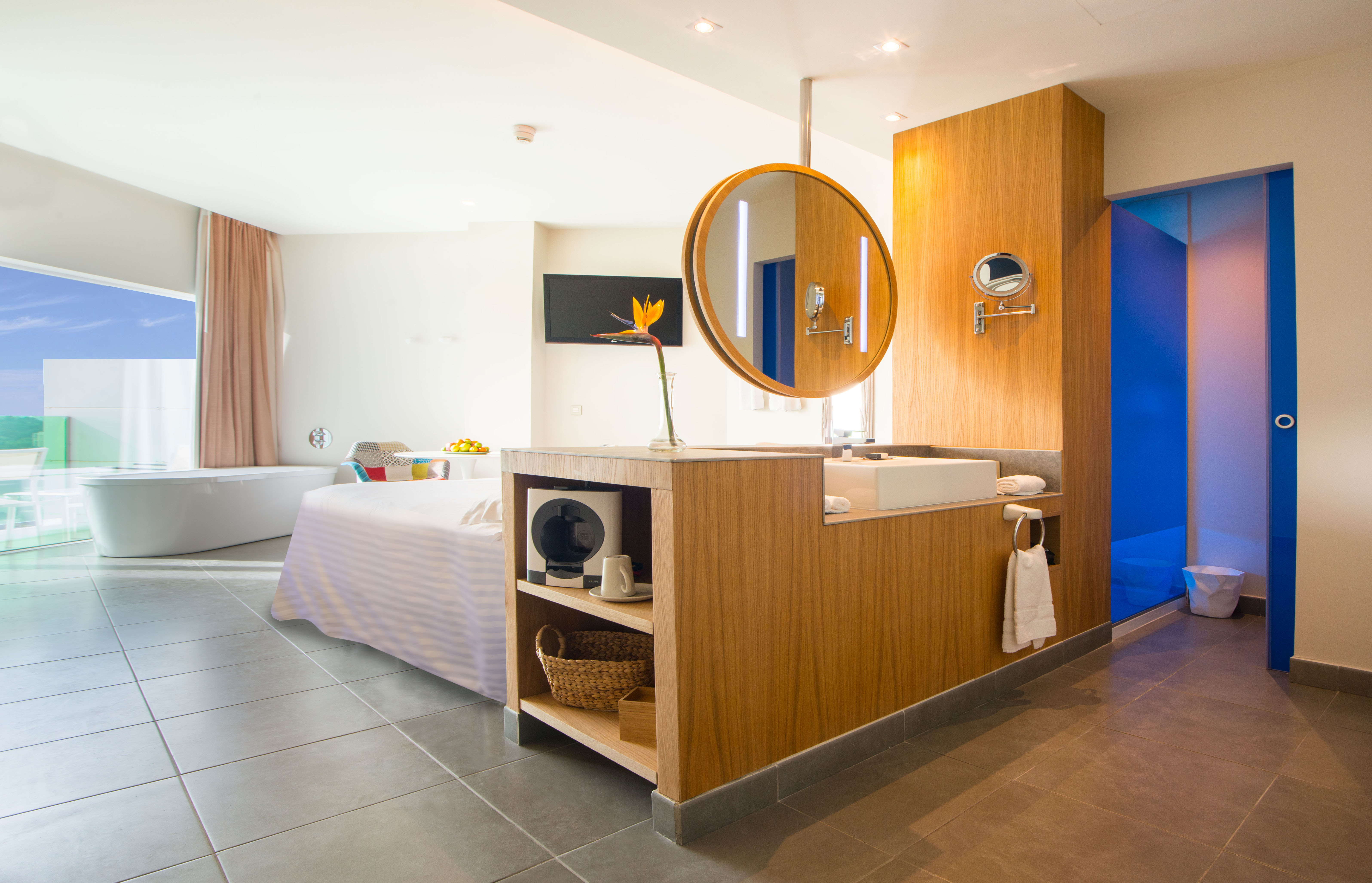 Double Single Deluxe King Bed