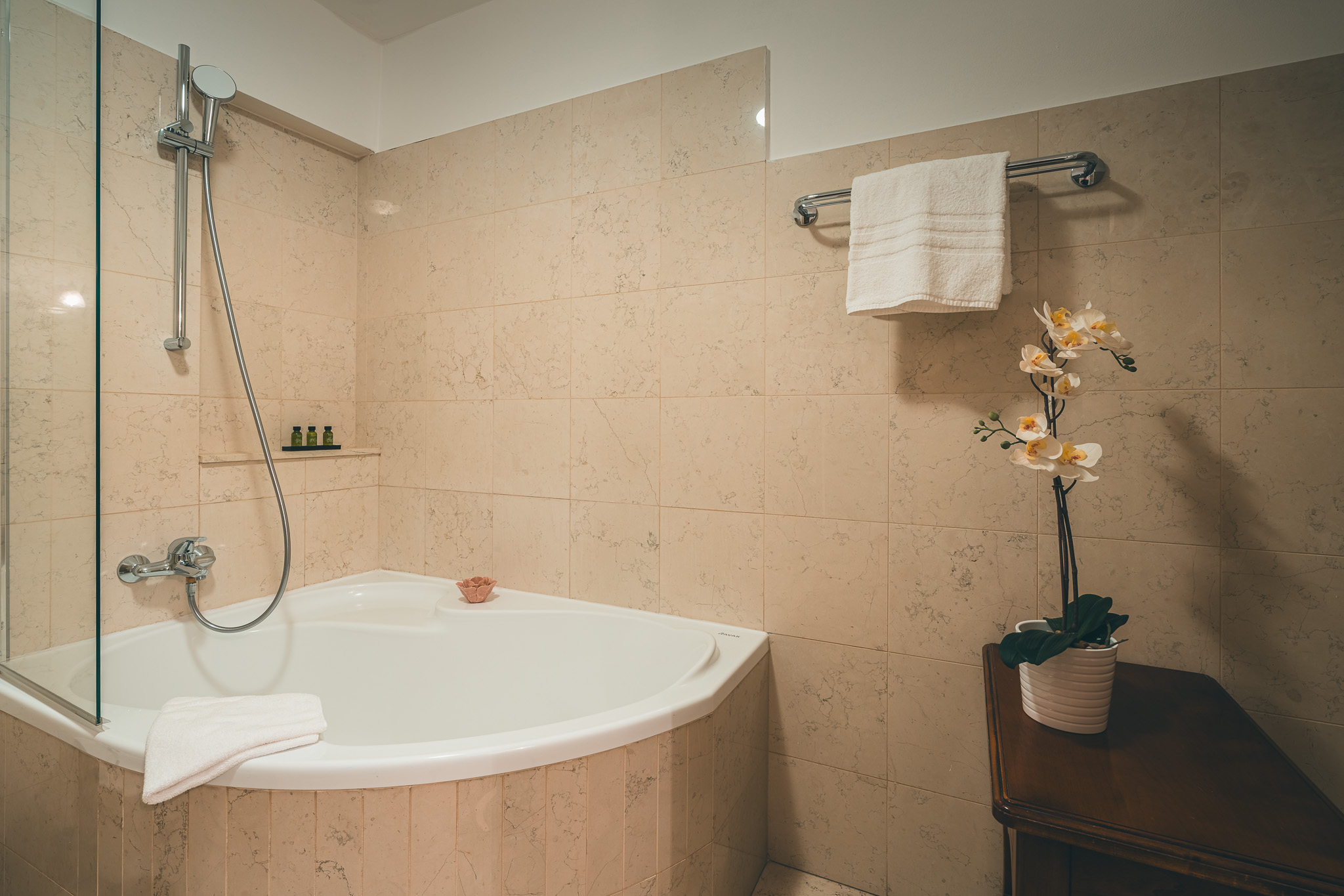 Double or Twin Deluxe