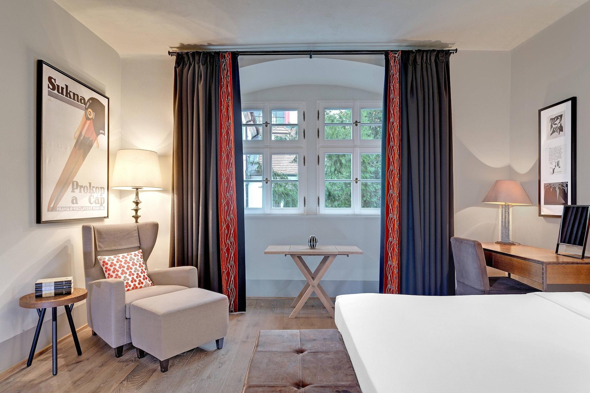 Double Premium with Views