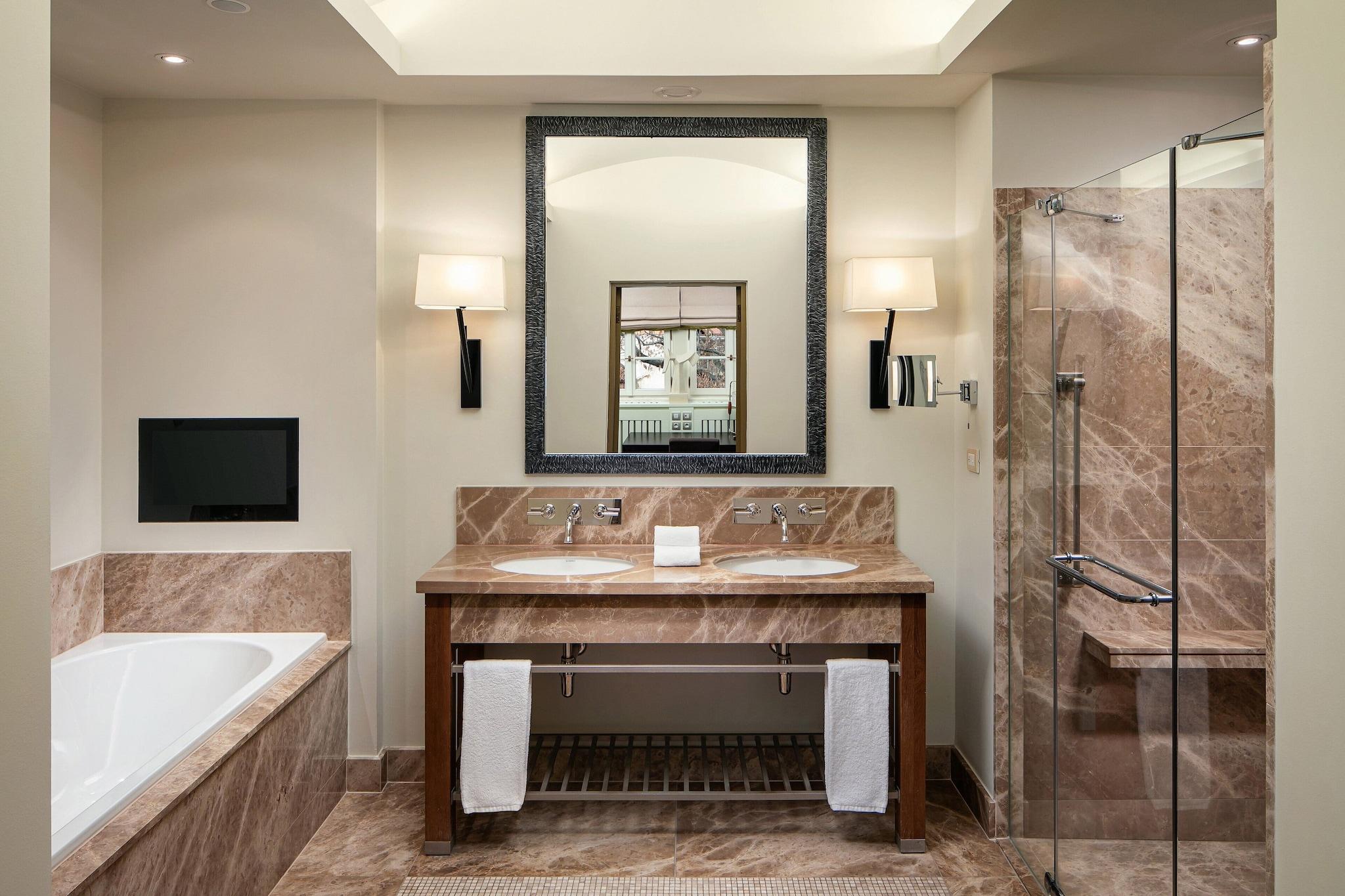 Suite Executive City View