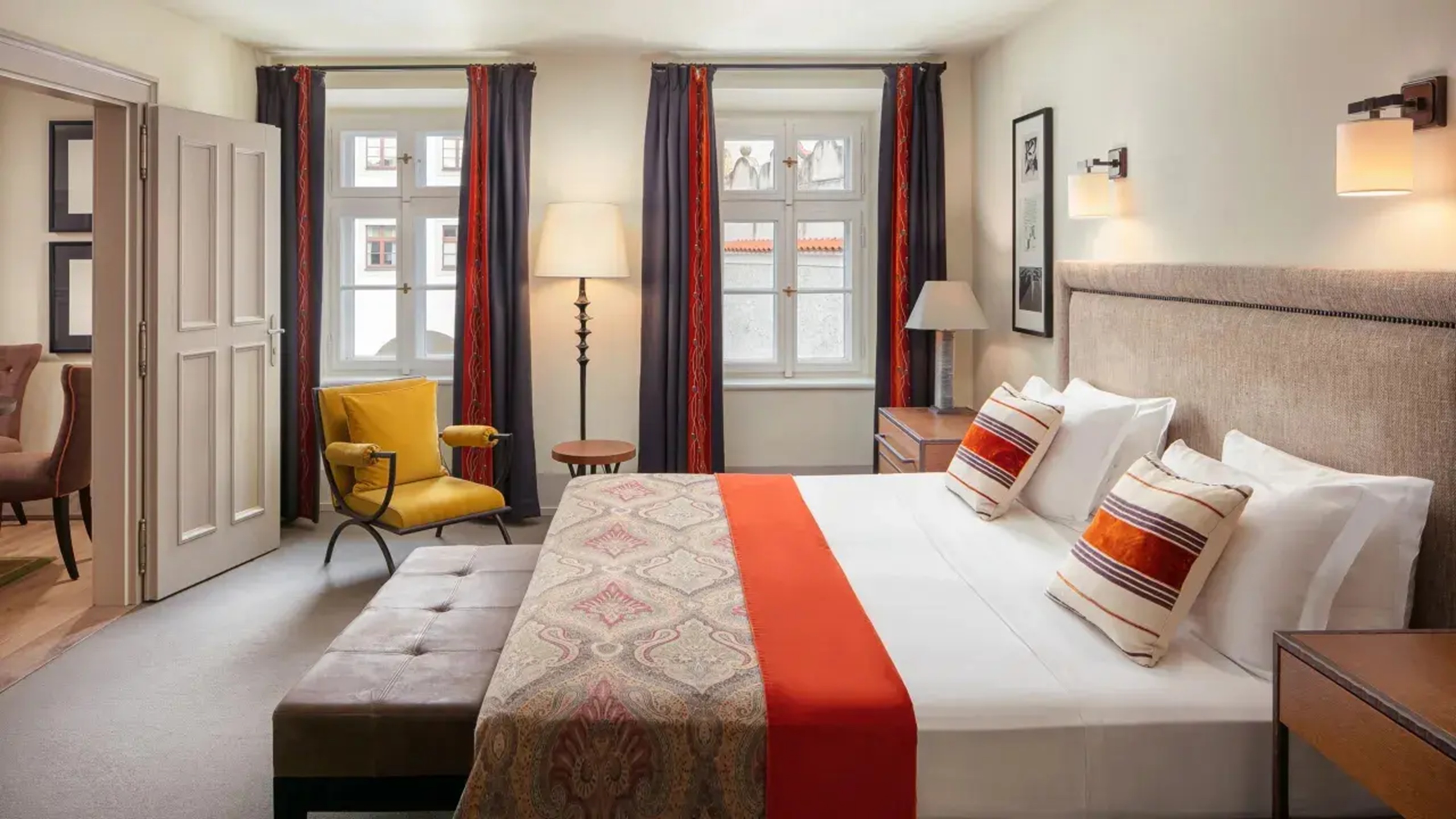 Suite Deluxe with Views