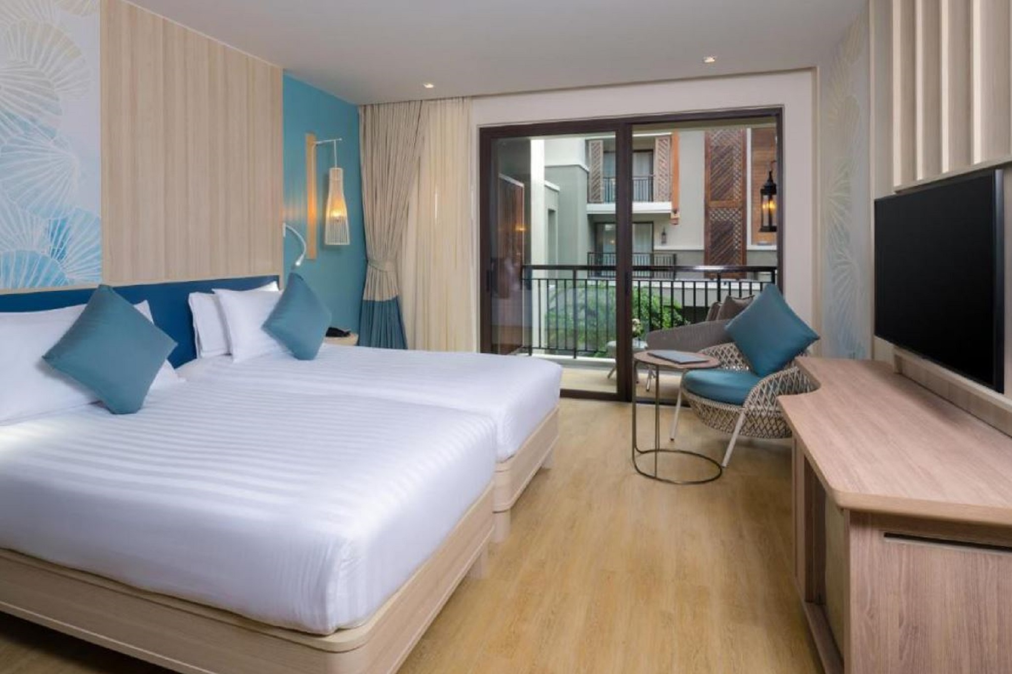 Double Deluxe Pool View