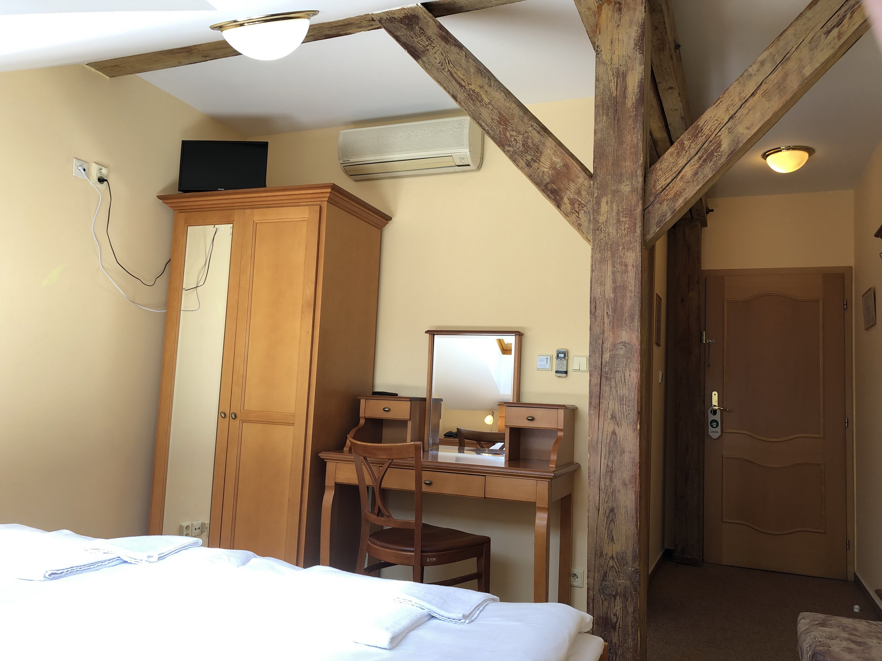 Double or Twin Standard