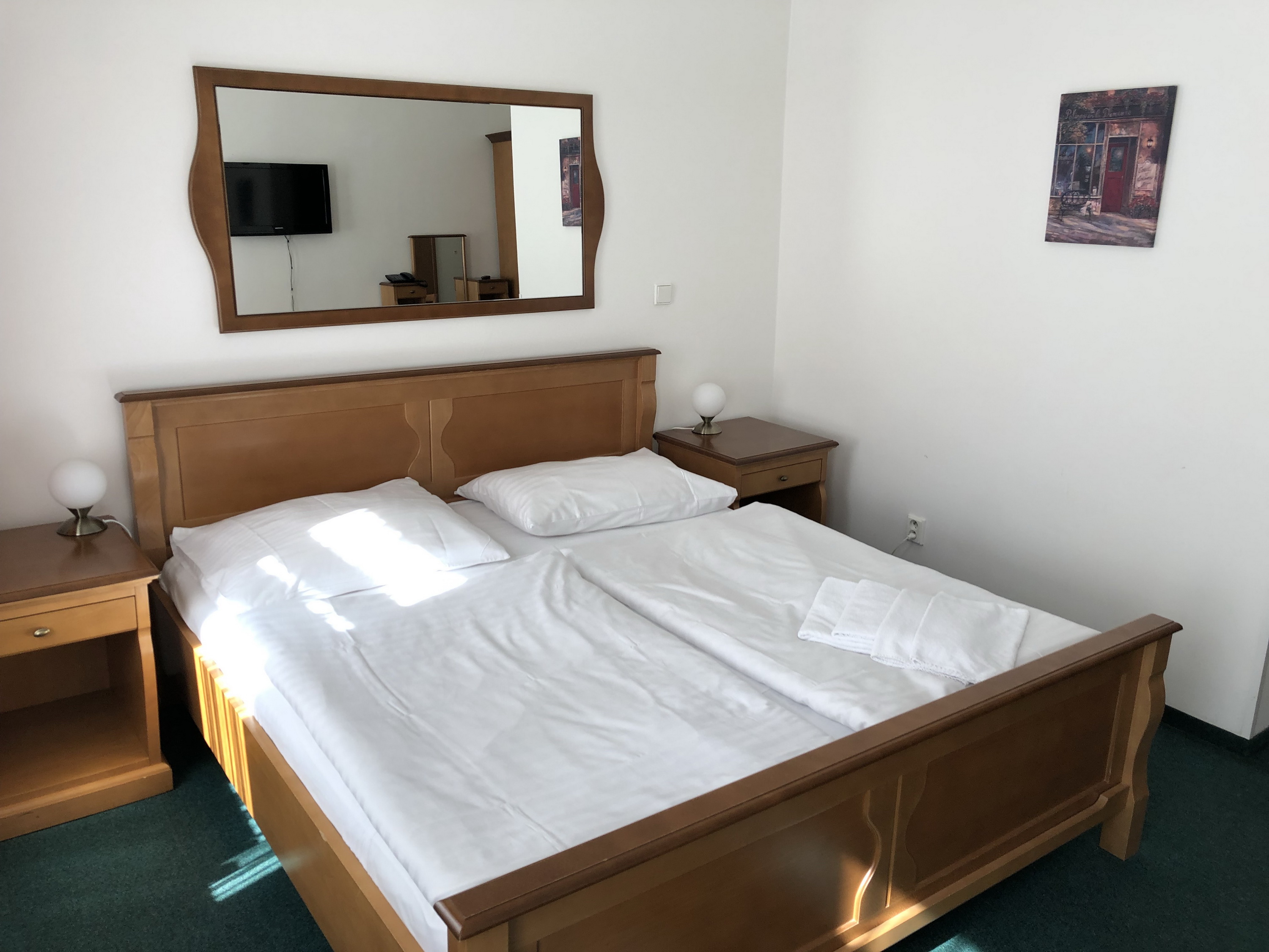 Double or Twin Deluxe