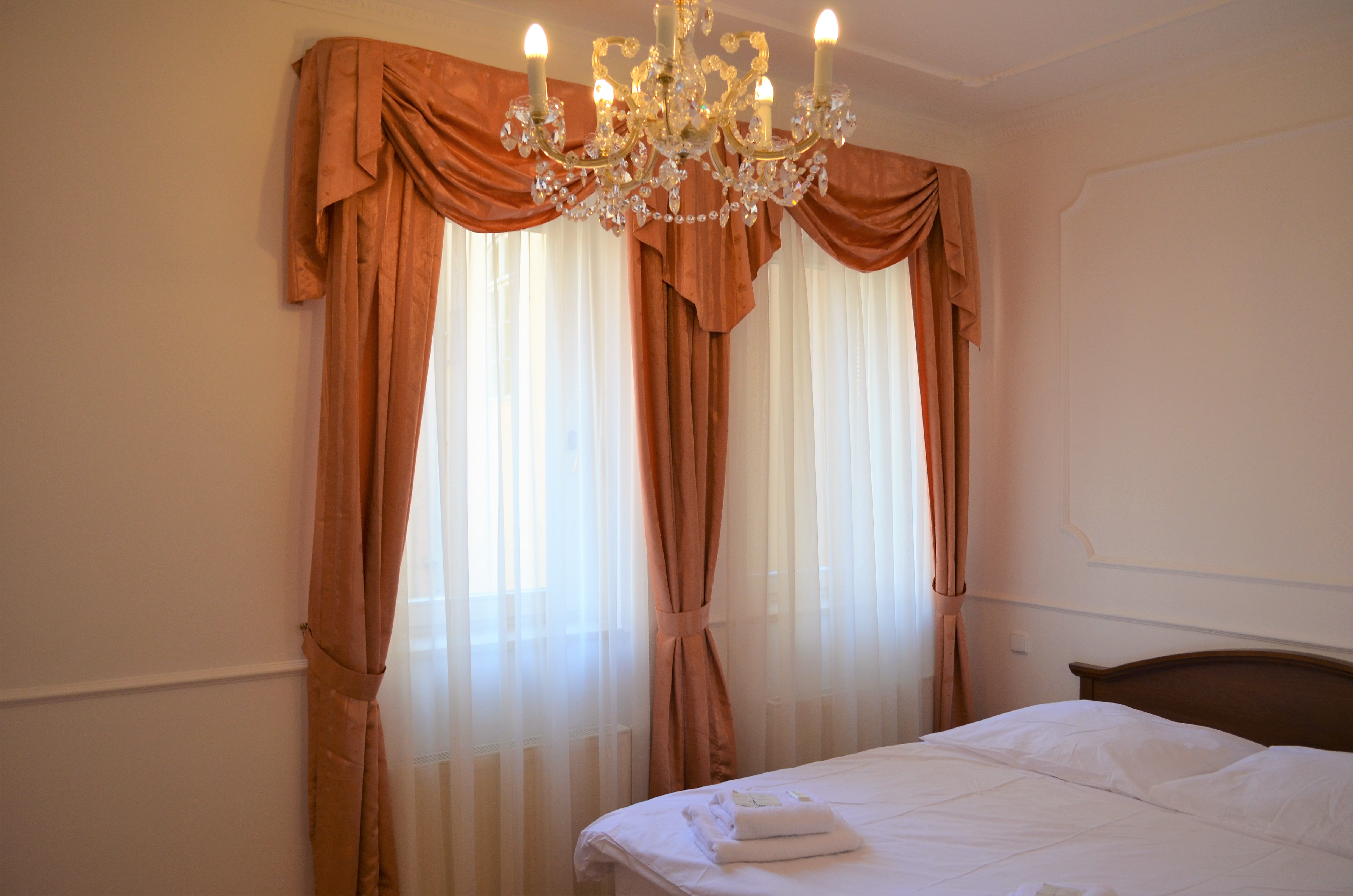 Double or Twin Standard