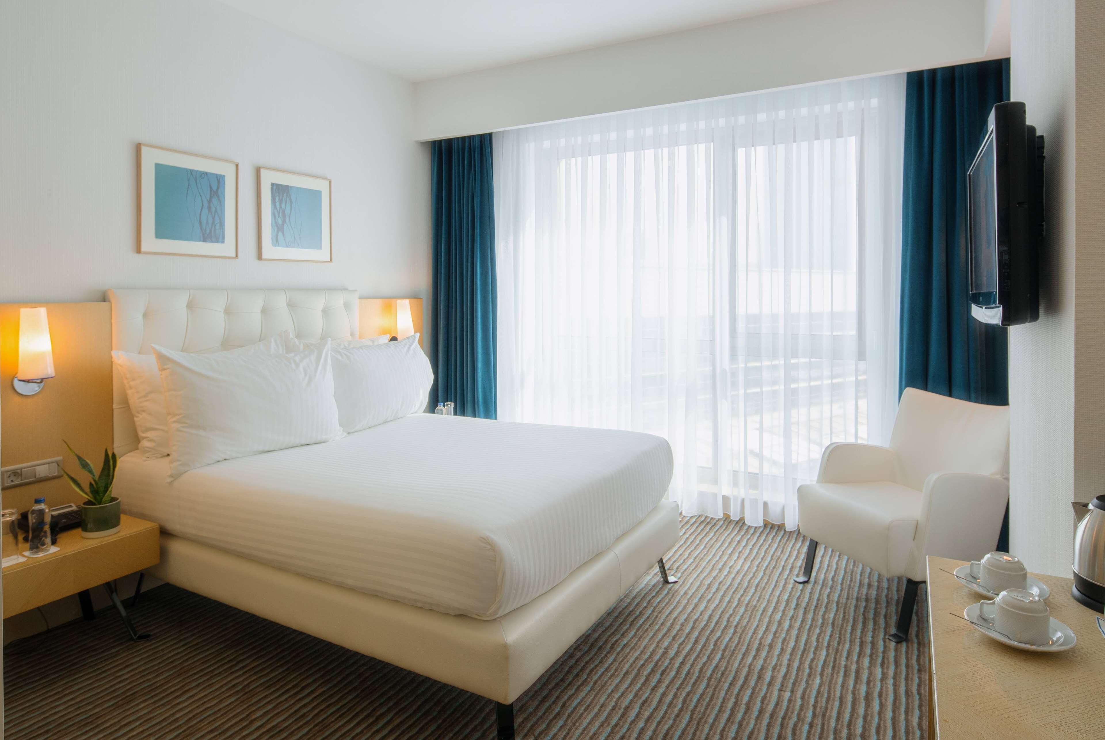 Double King Bed Non Smoking