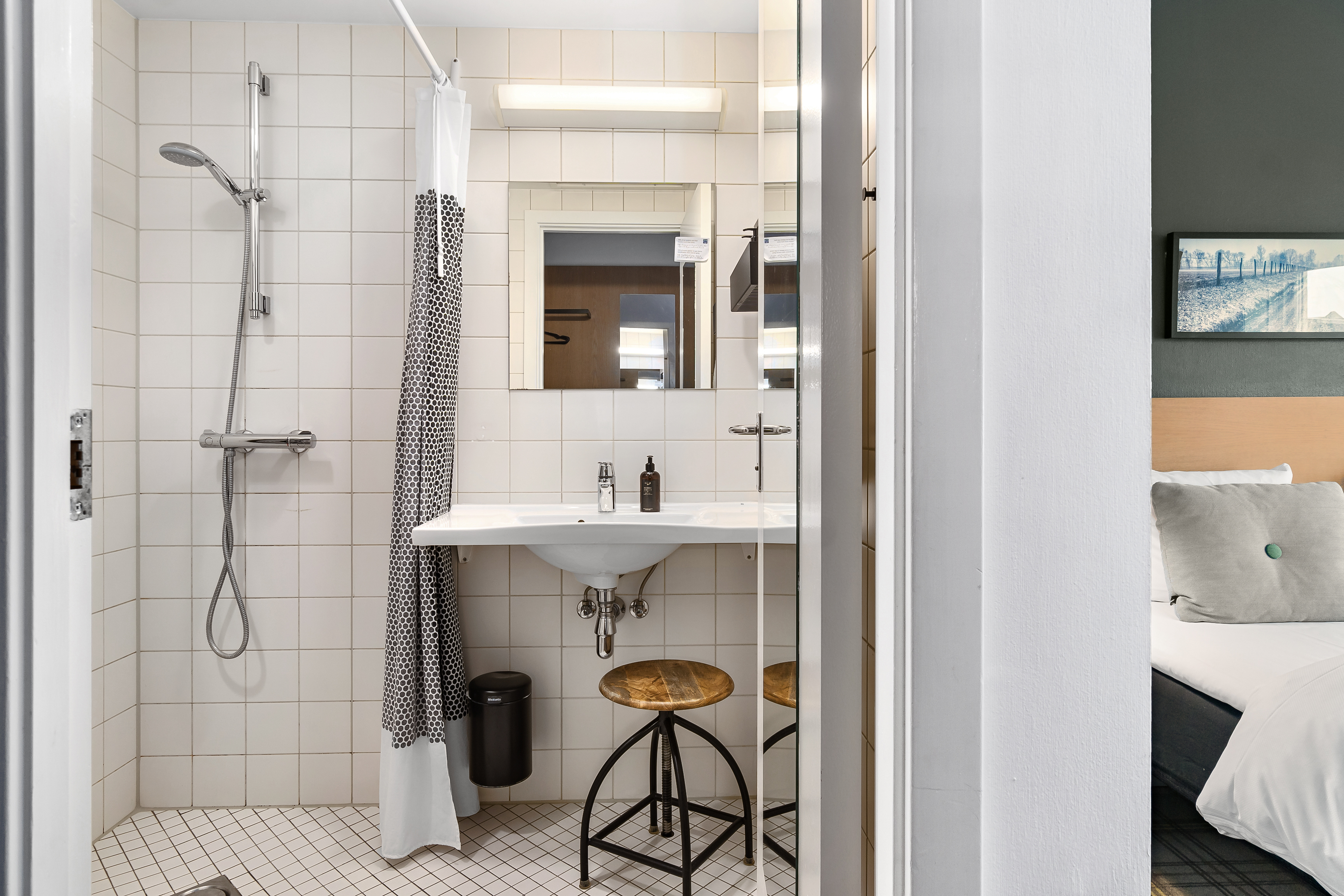 Double or Twin Standard