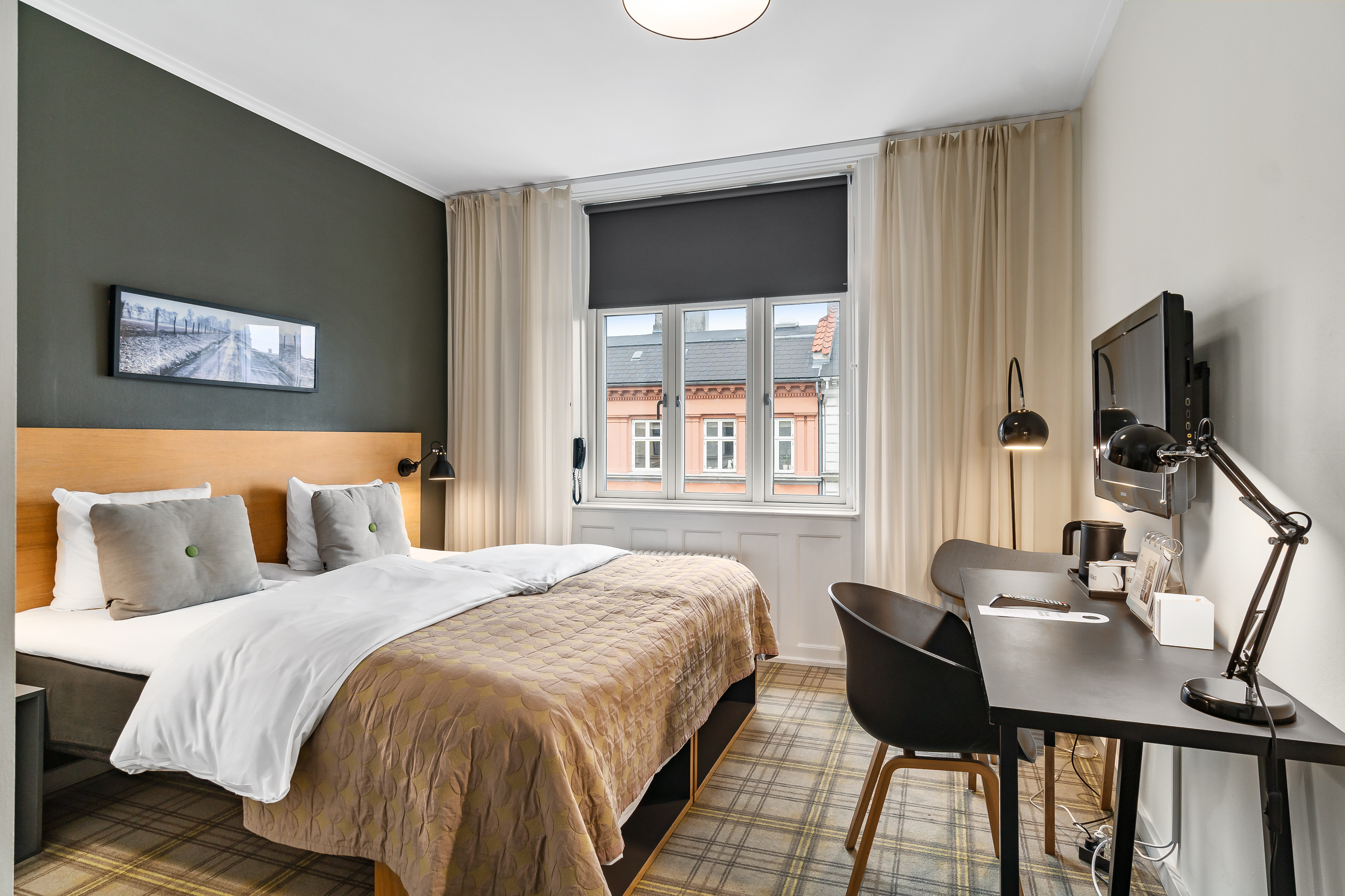 Double or Twin Standard