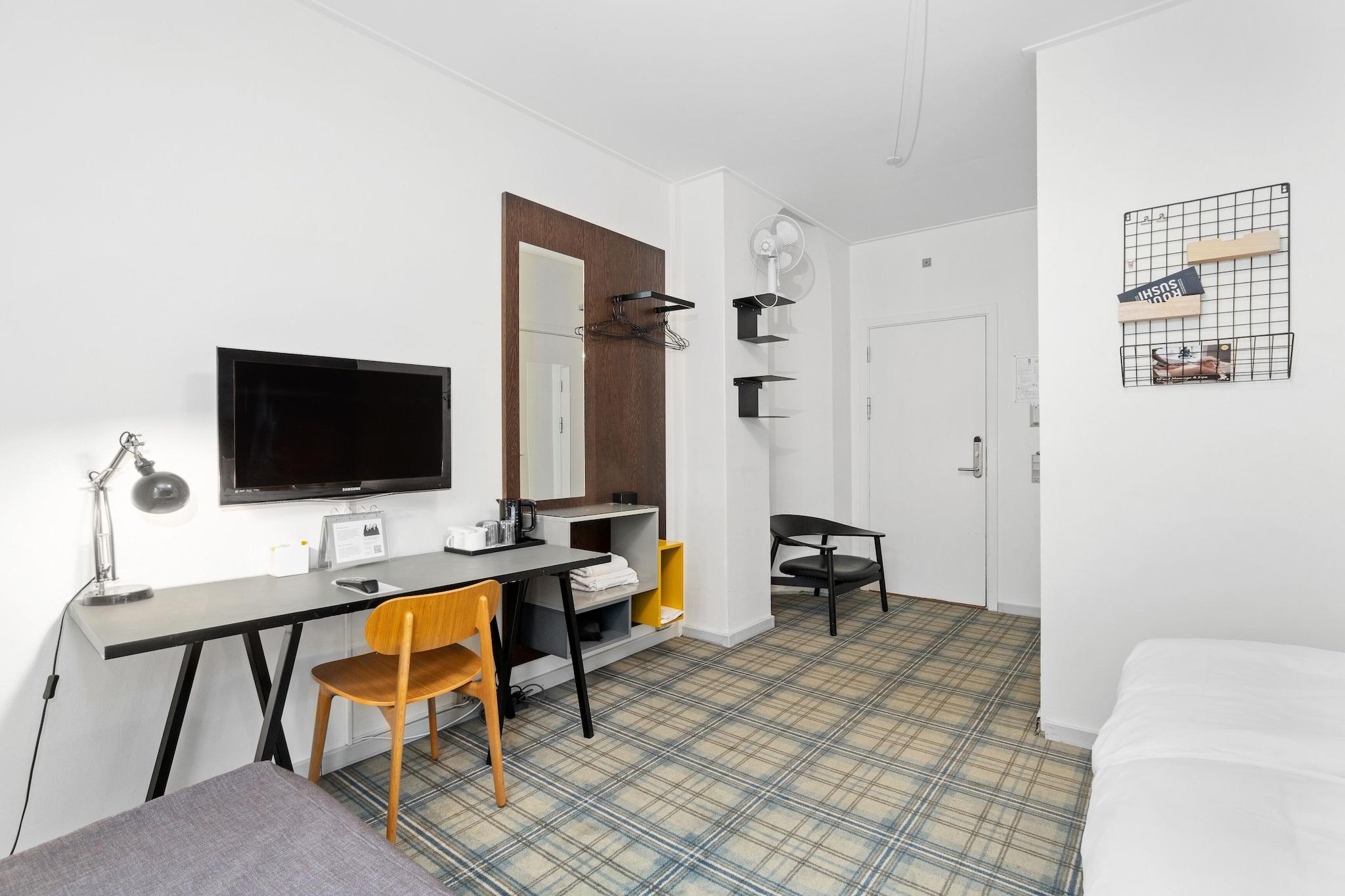 Double or Twin Standard