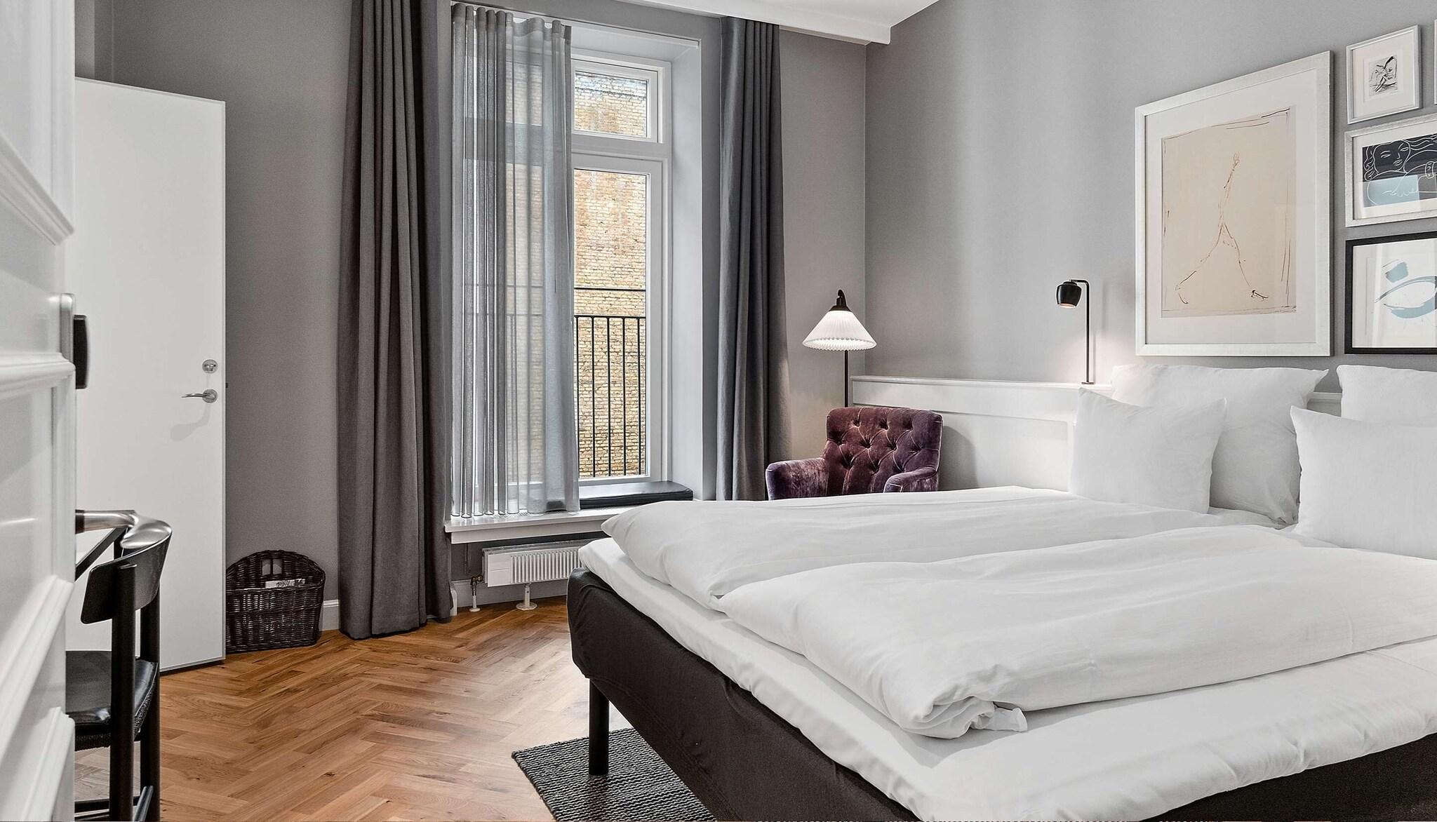 Double or Twin Standard