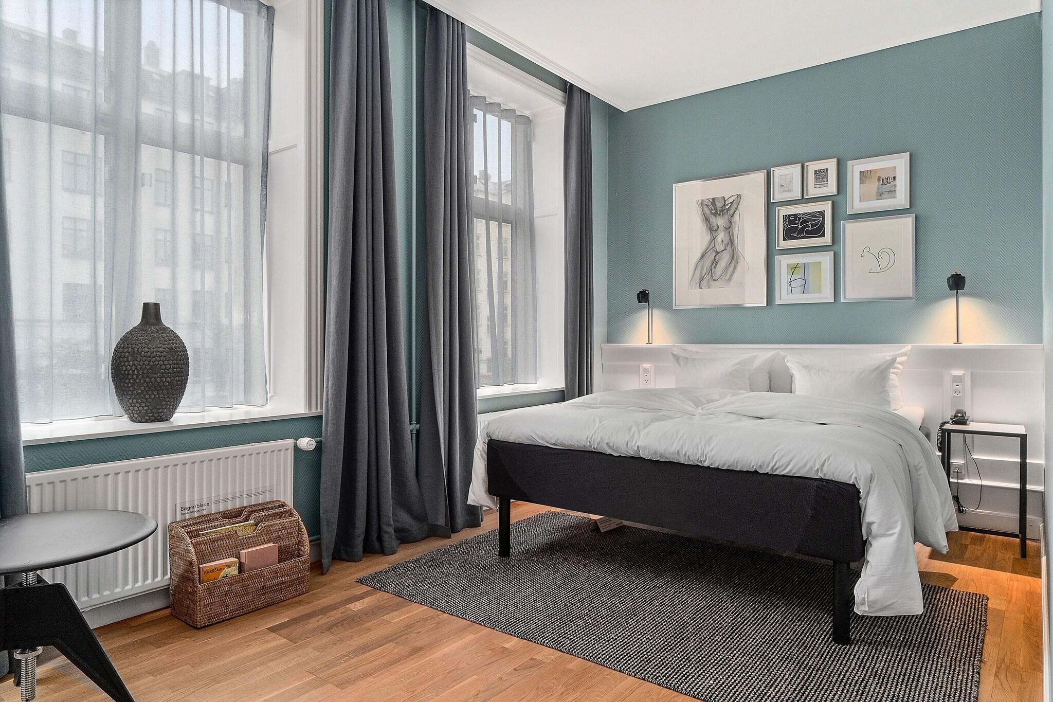 Double or Twin Standard