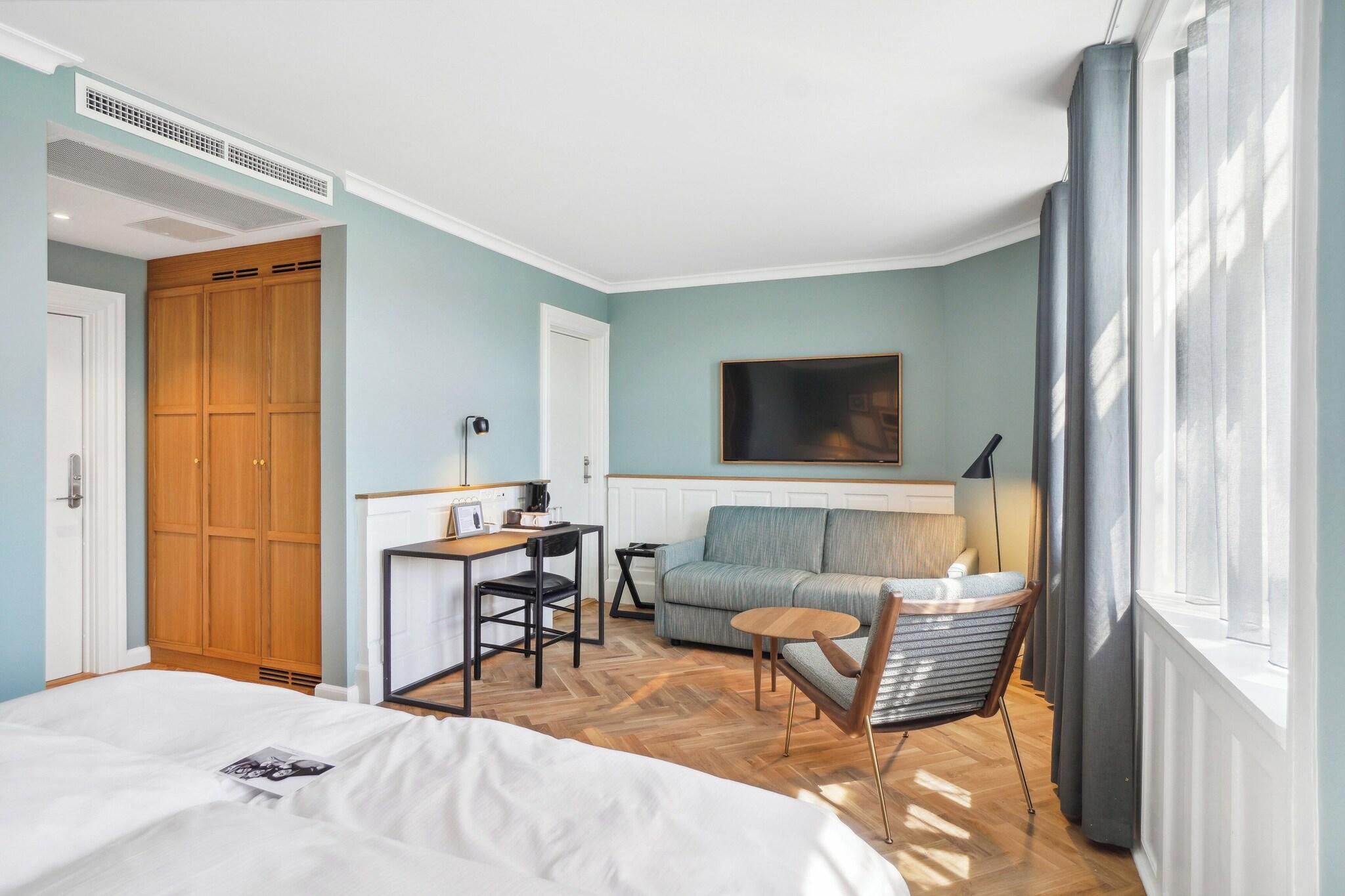 Junior Suite King Size Bed