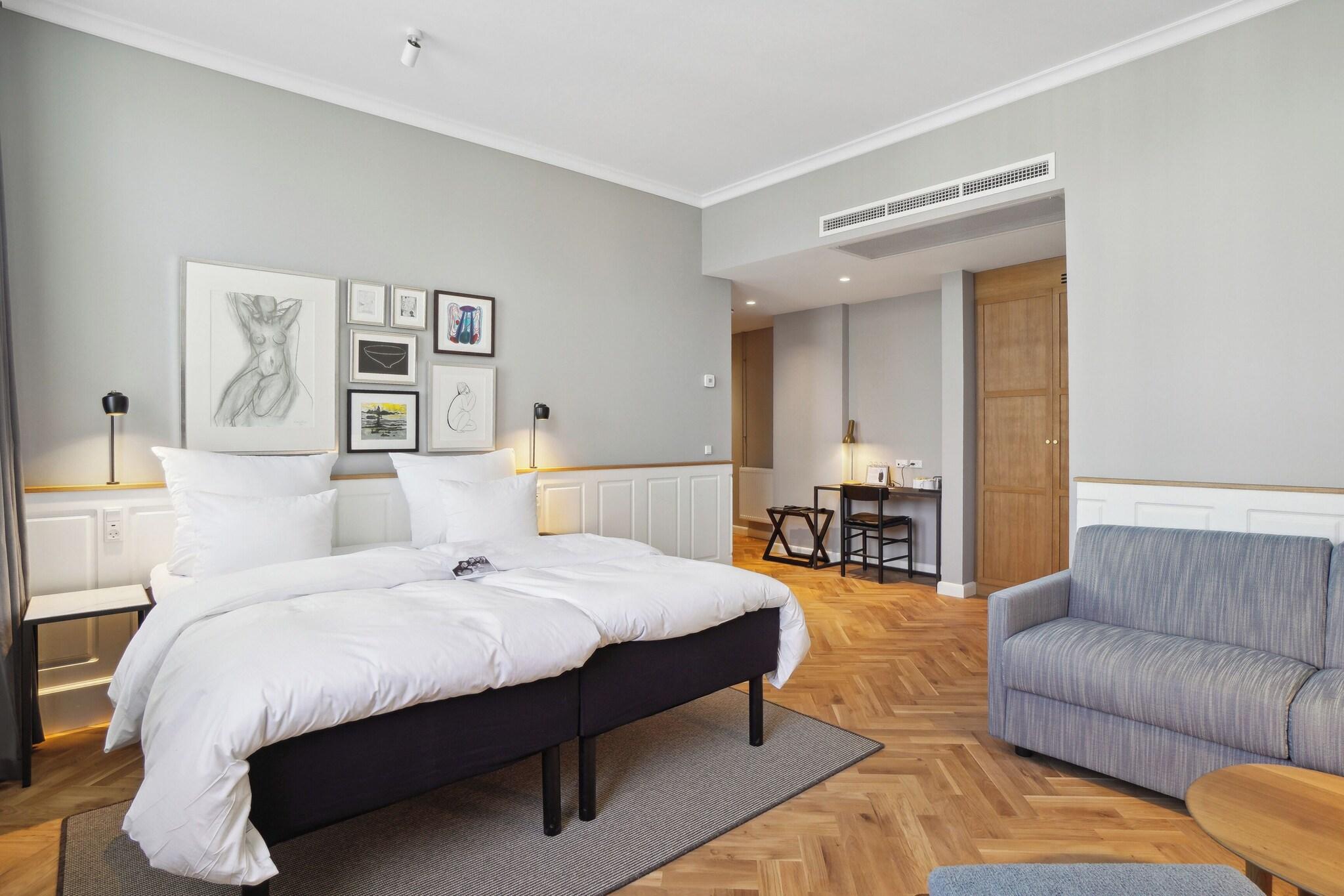 Junior Suite King Size Bed