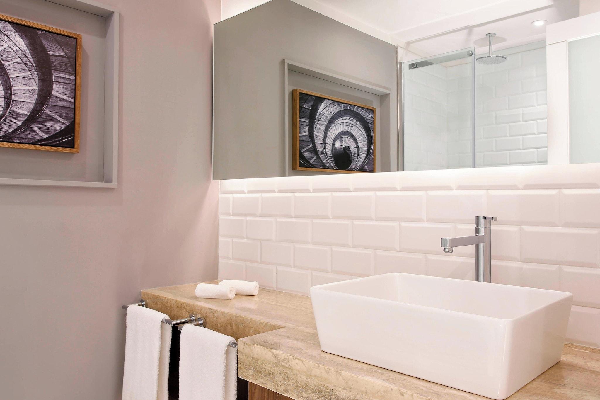 Double Executive King Bed