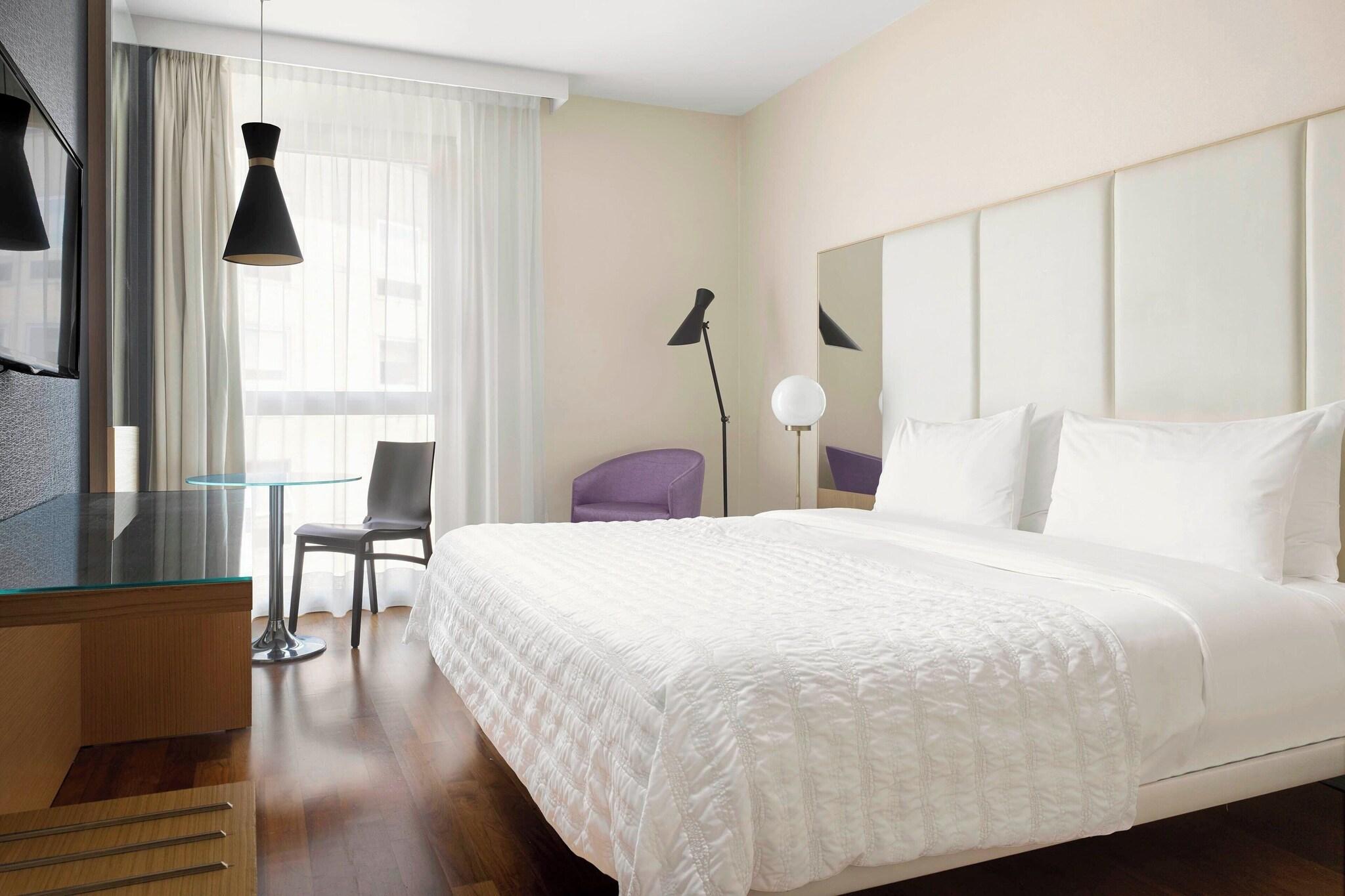 Double Executive King Bed