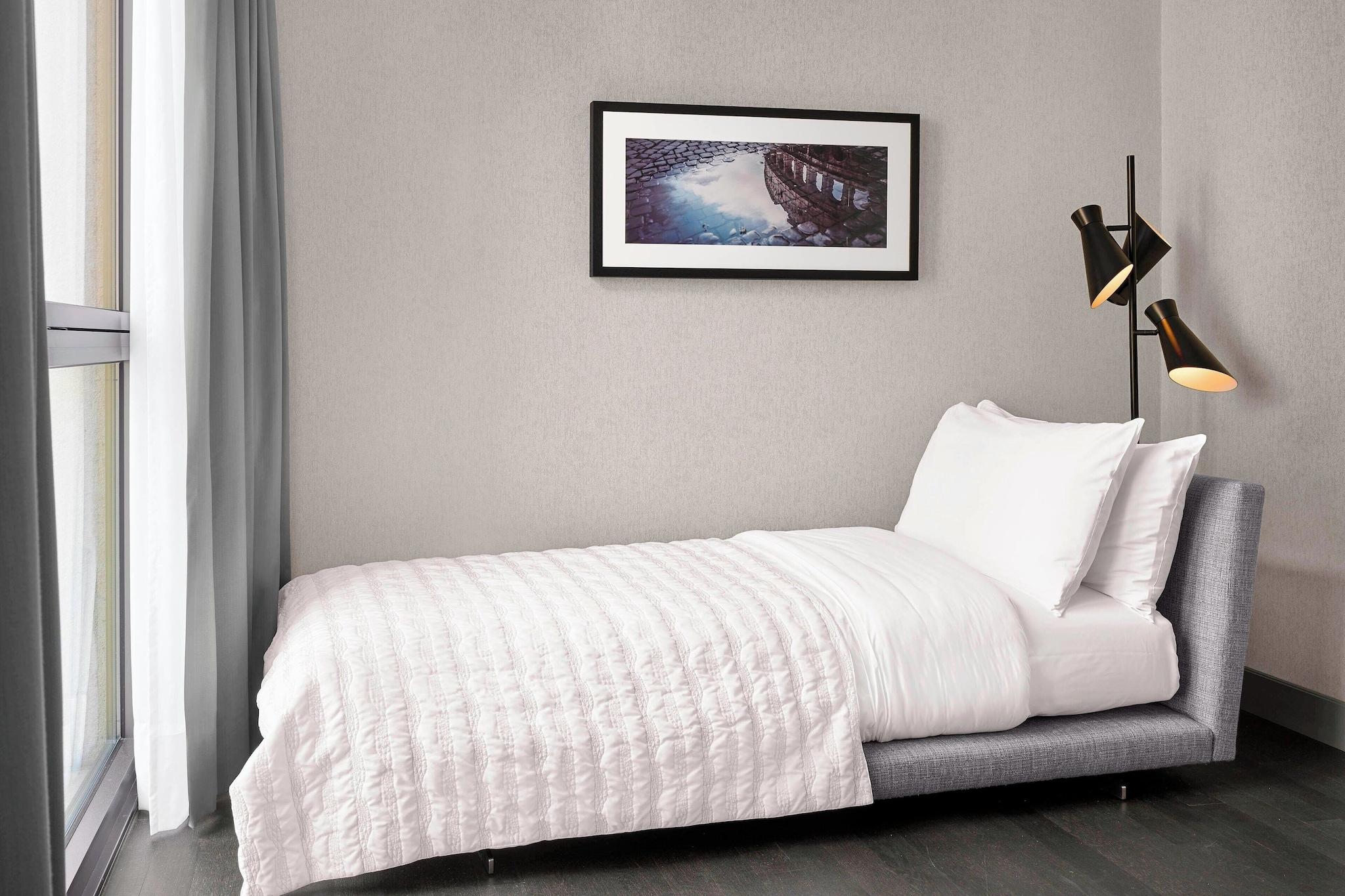 Triple Deluxe King Bed