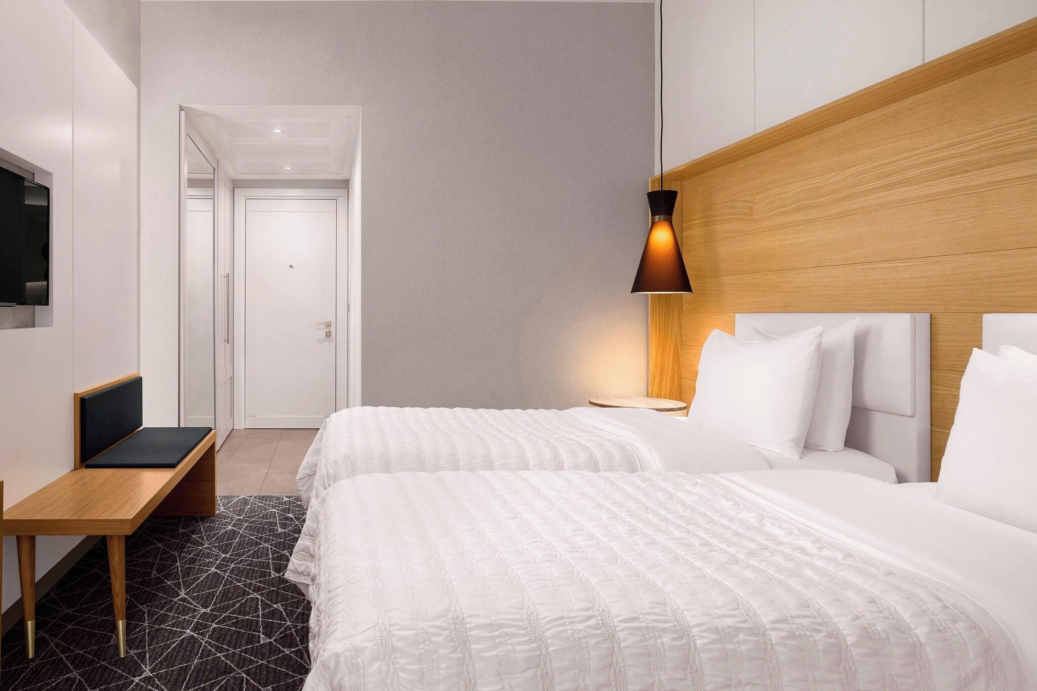 Triple Deluxe King Bed