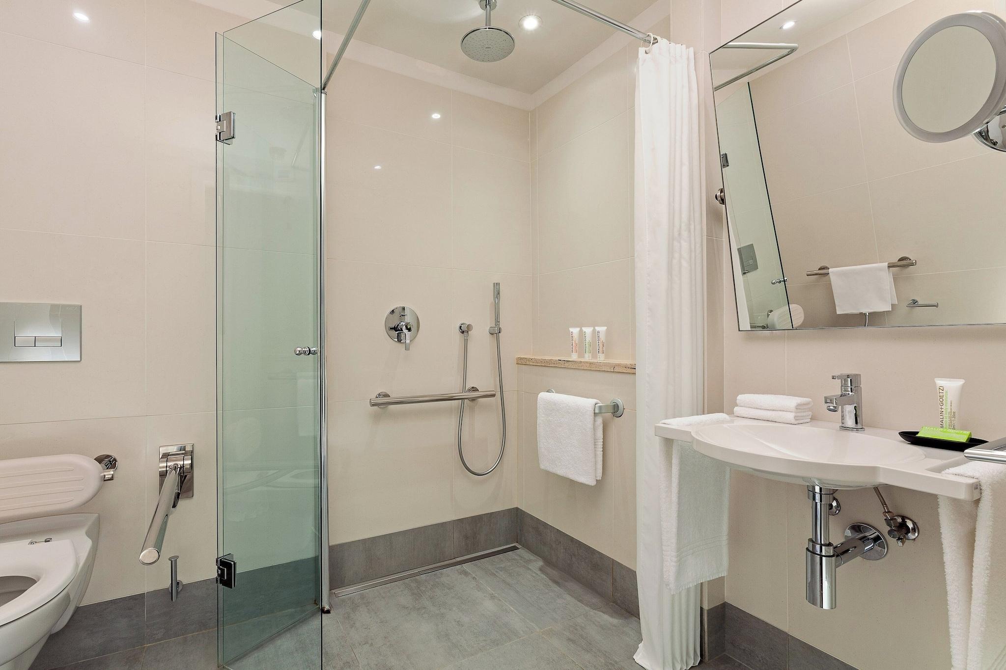 Double or Twin Superior King Bed