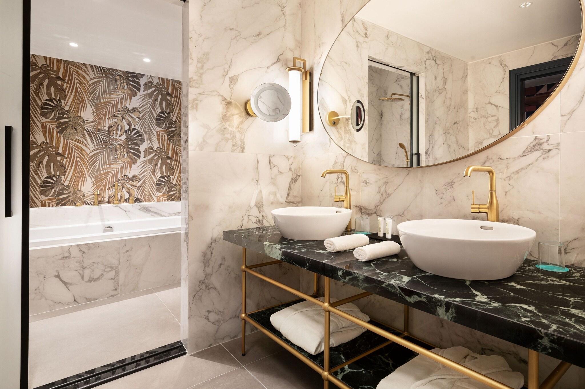 Suite King Bed One Bedroom 