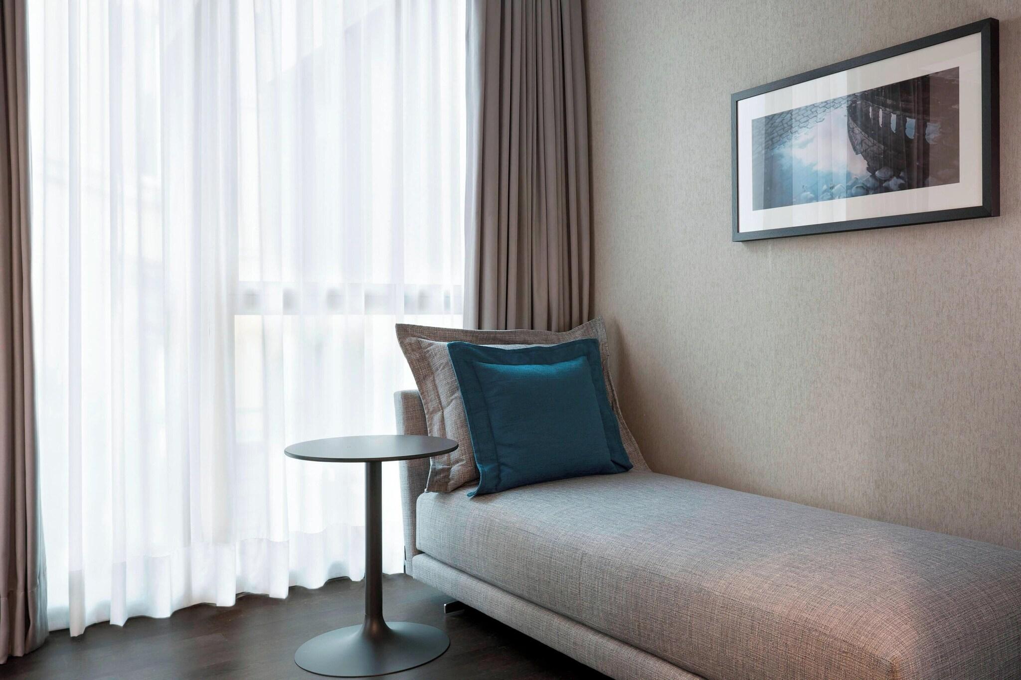 Junior Suite King Bed Non Smoking