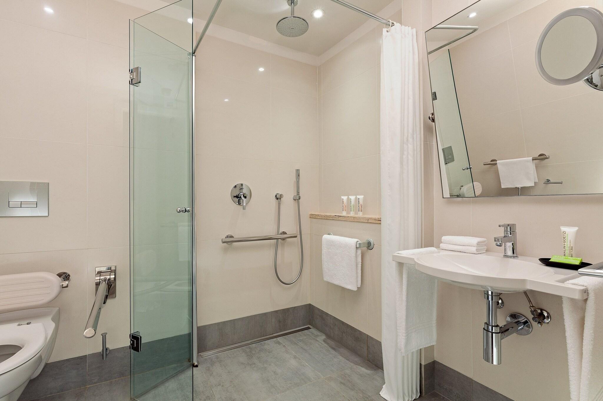 Double or Twin Superior King Bed