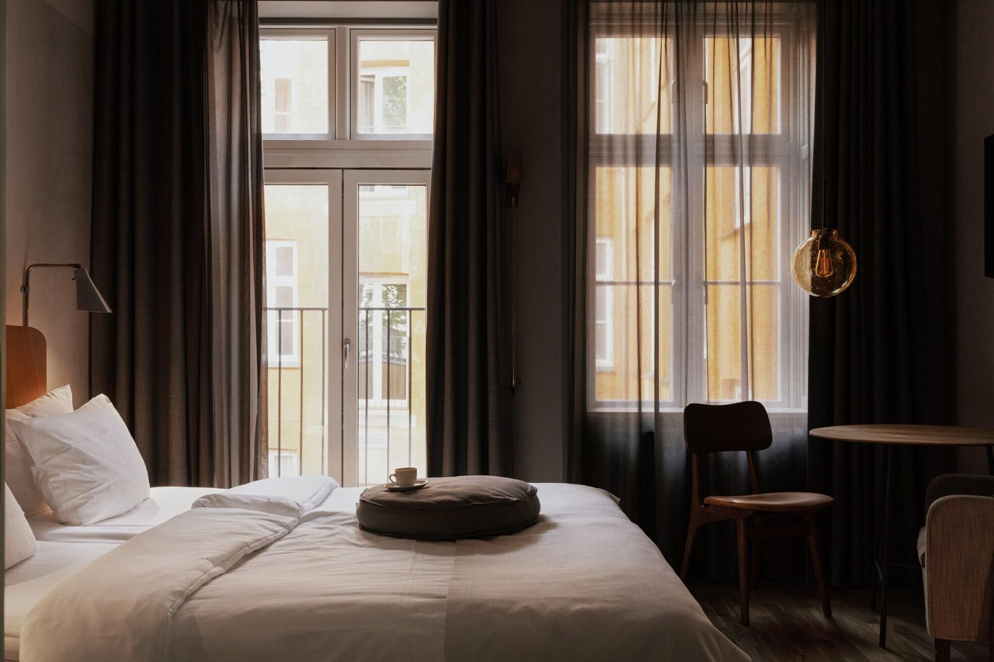 Double Superior King Bed